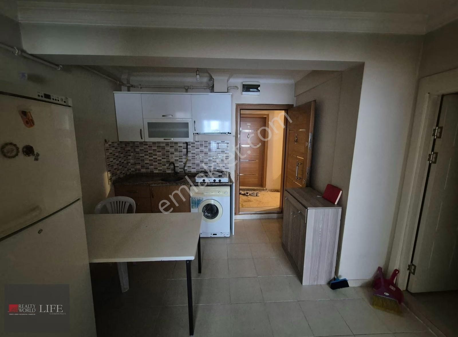 Rw Lıfe // Sütlüce Gülün Sokak Üzerinde Kiralık Eşyalı 1+1 Daire - Görsel 18