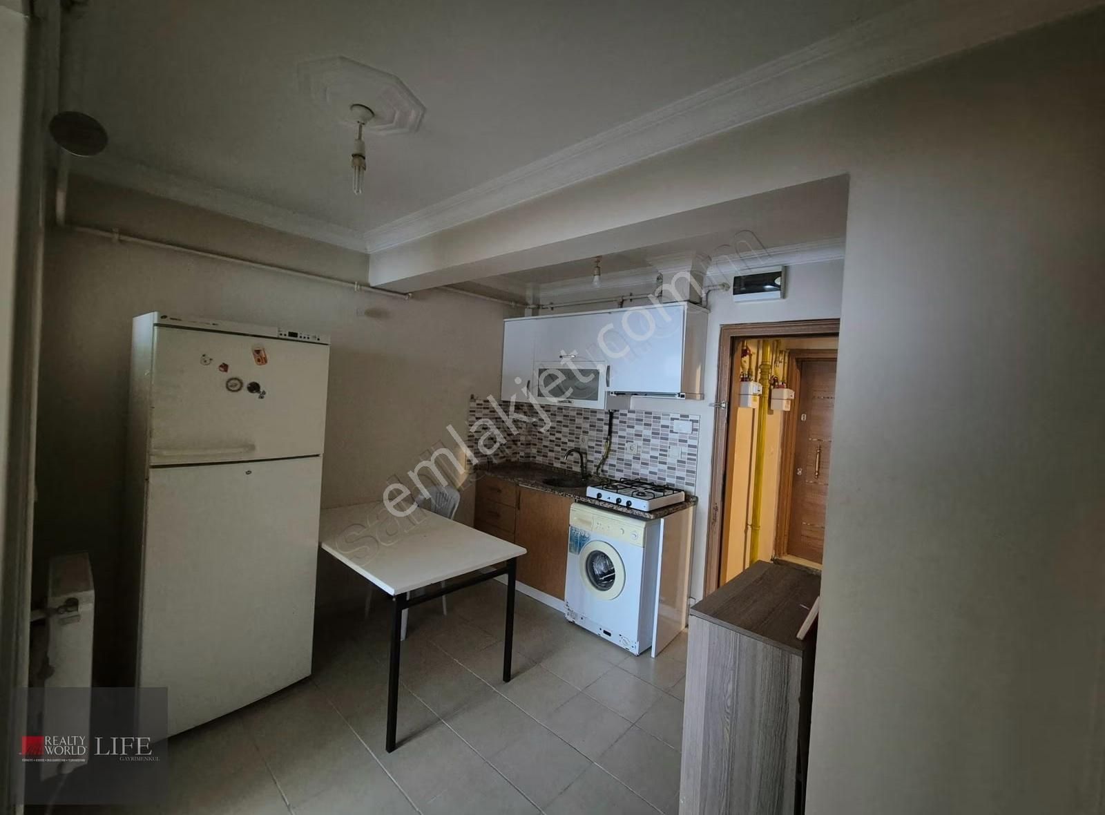 Rw Lıfe // Sütlüce Gülün Sokak Üzerinde Kiralık Eşyalı 1+1 Daire - Görsel 5