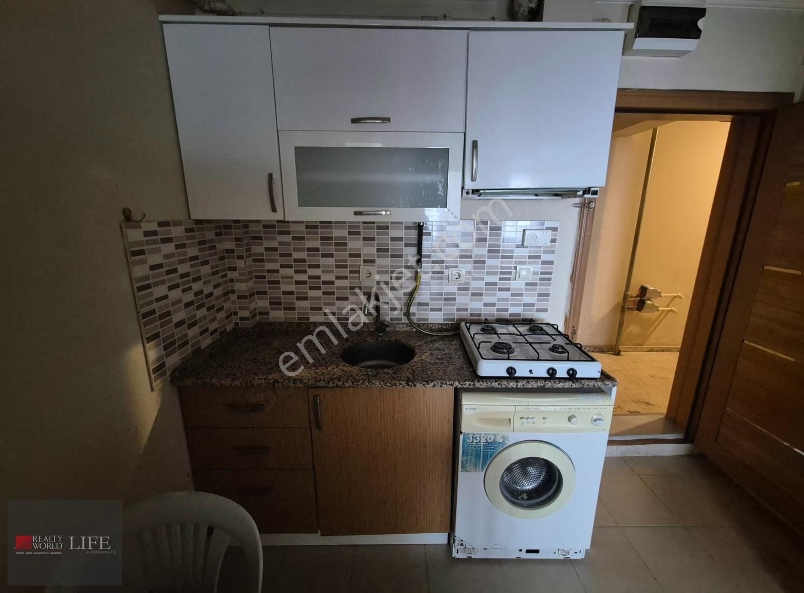 Rw Lıfe // Sütlüce Gülün Sokak Üzerinde Kiralık Eşyalı 1+1 Daire - Görsel 12