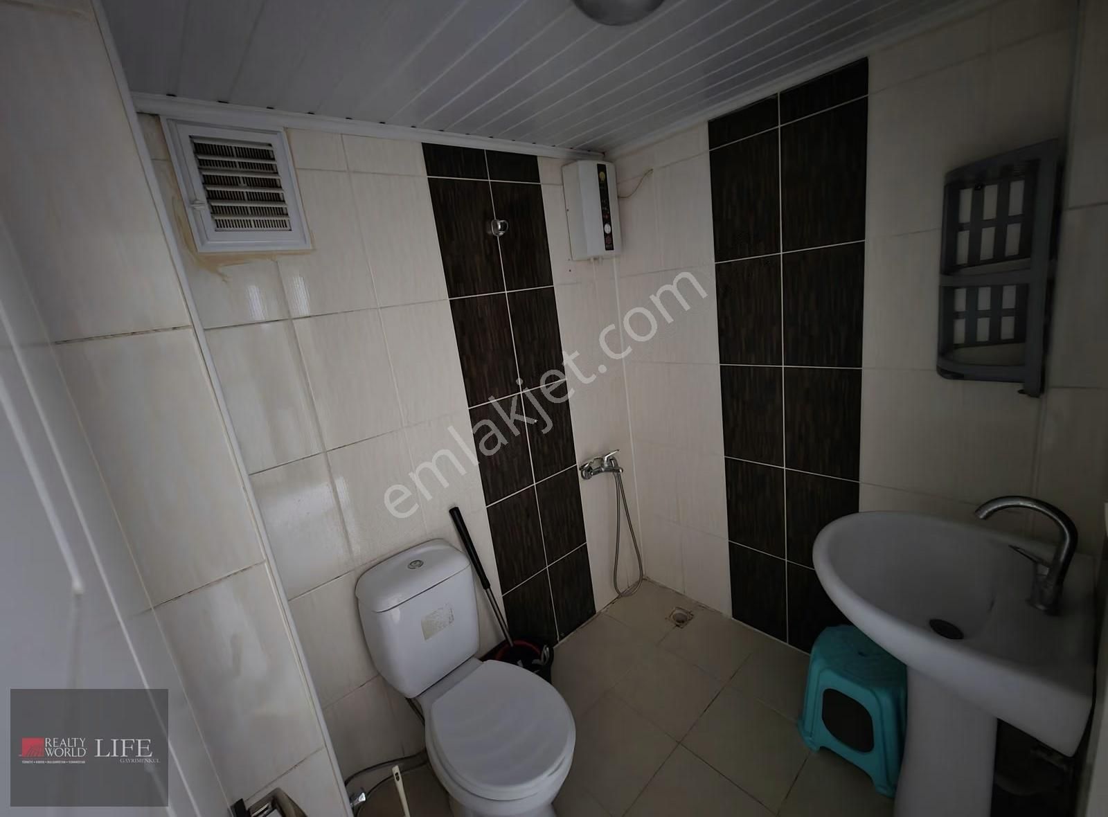 Rw Lıfe // Sütlüce Gülün Sokak Üzerinde Kiralık Eşyalı 1+1 Daire - Görsel 2