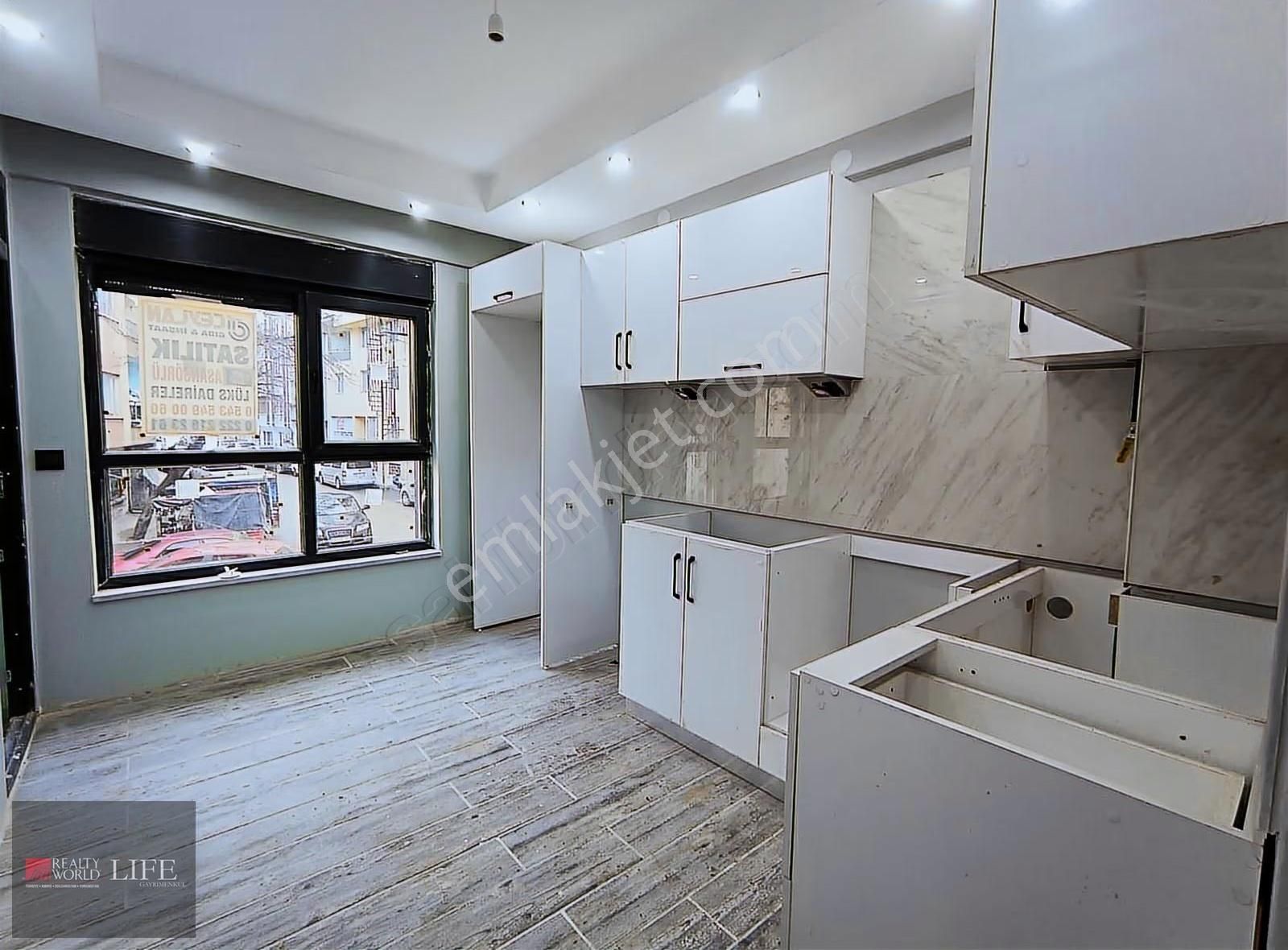 Rw//lıfe Kurtuluş Mah. Adliye Yakını Satılık 2+0 Daire