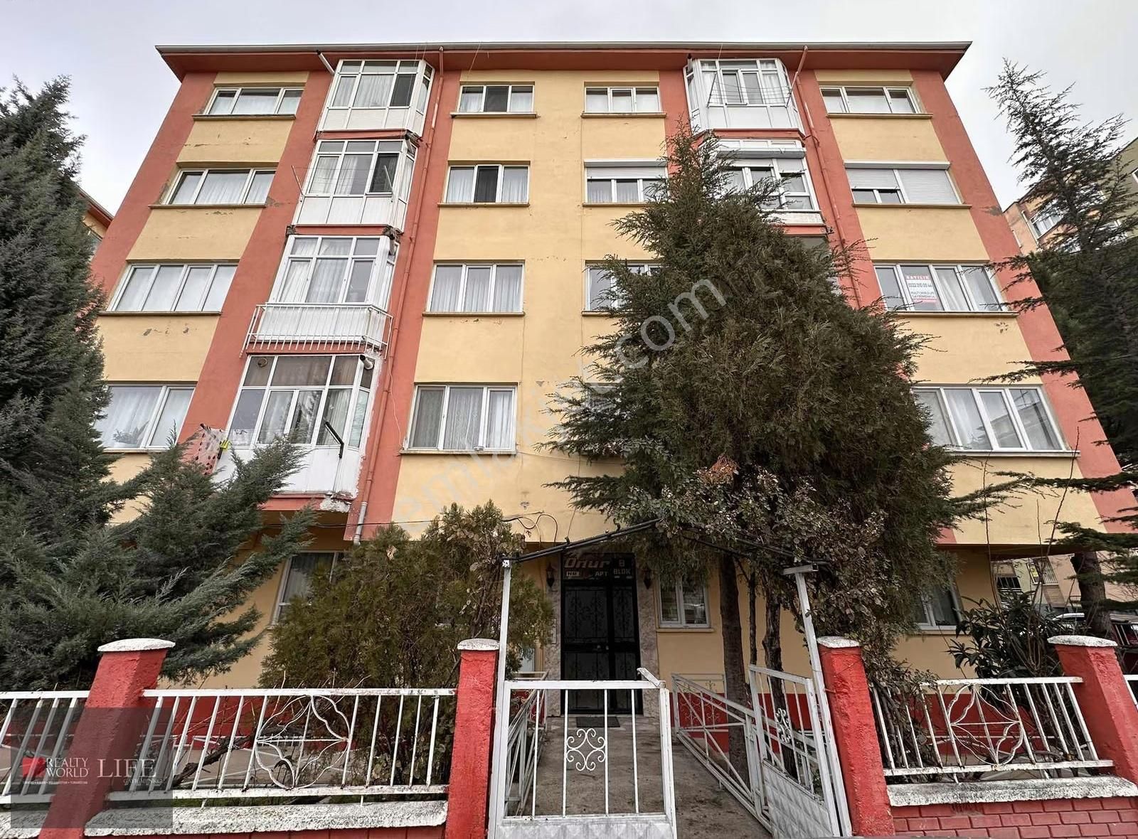 Rw Lıfe // Yenibağlar Mah Espark Anadolu Üniv Yakını Satılık 3+1