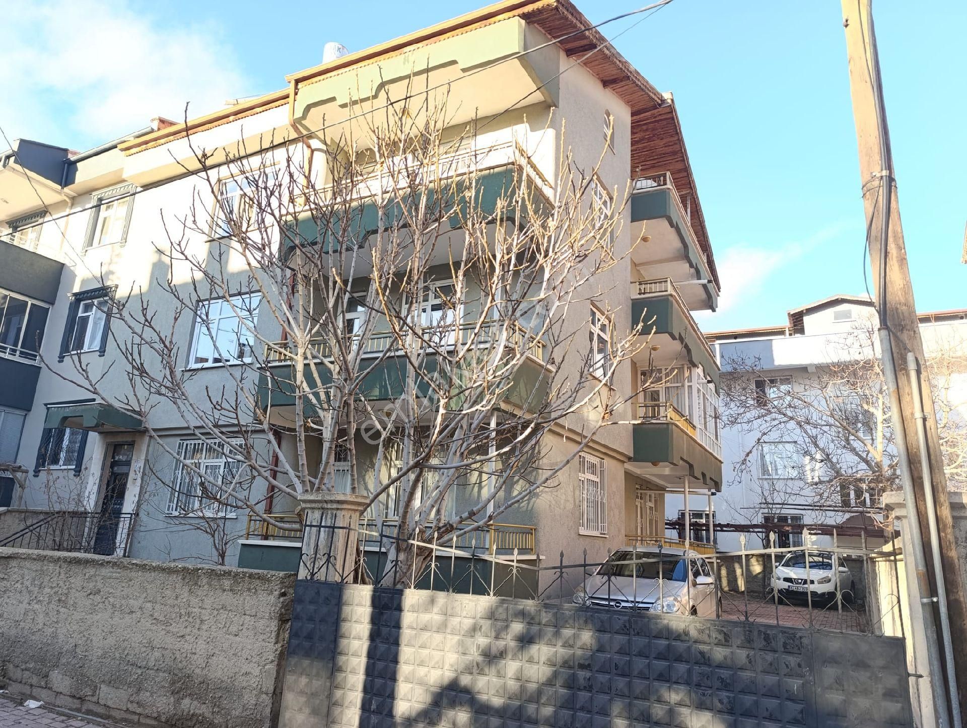 Emin Gyo'dan Hüsamettin Çelebi Mahallesinde Satılık 3+1 Arakat Daire - Görsel 20