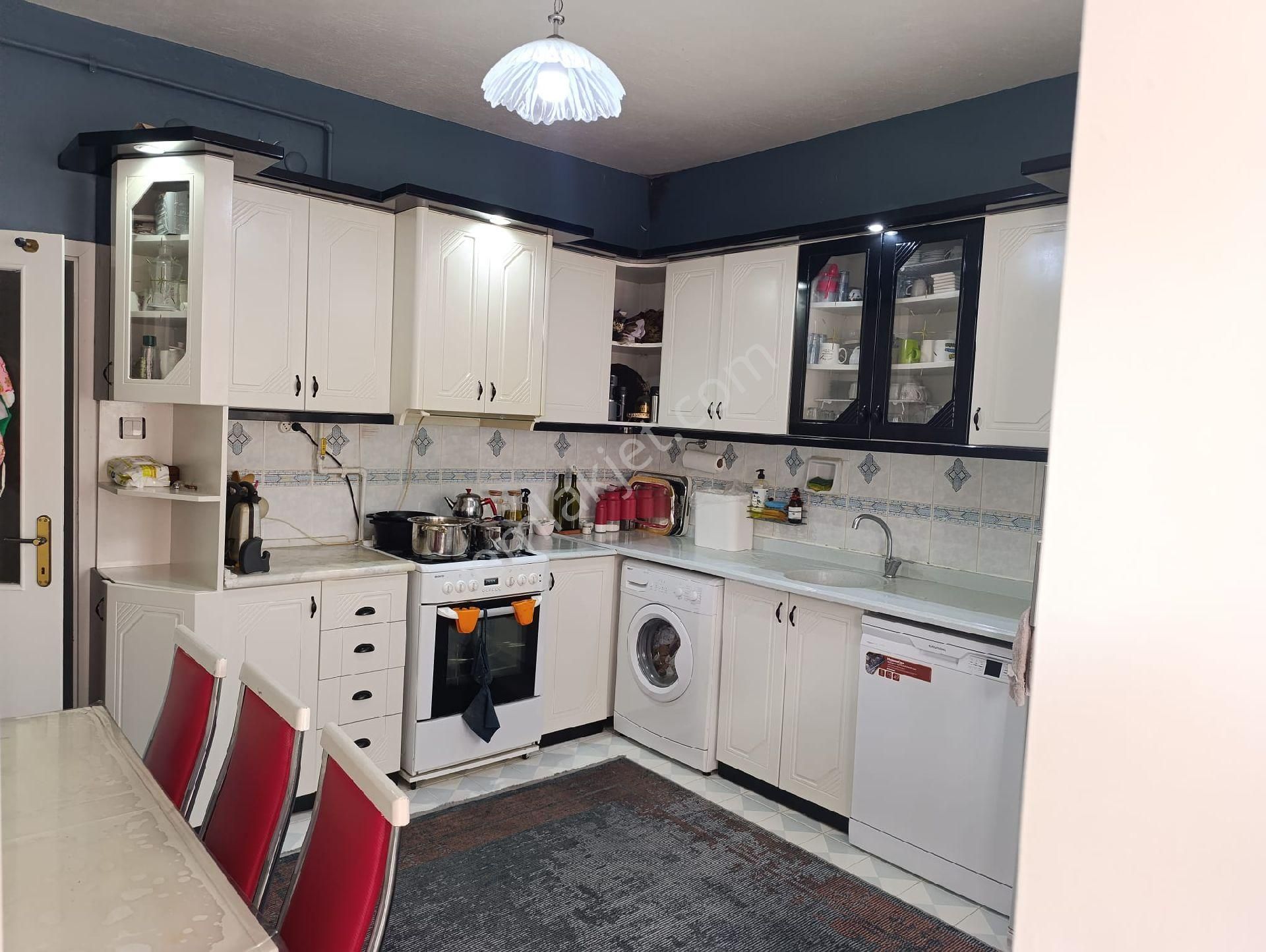 Emin Gyo'dan Hüsamettin Çelebi Mahallesinde Satılık 3+1 Arakat Daire - Görsel 6