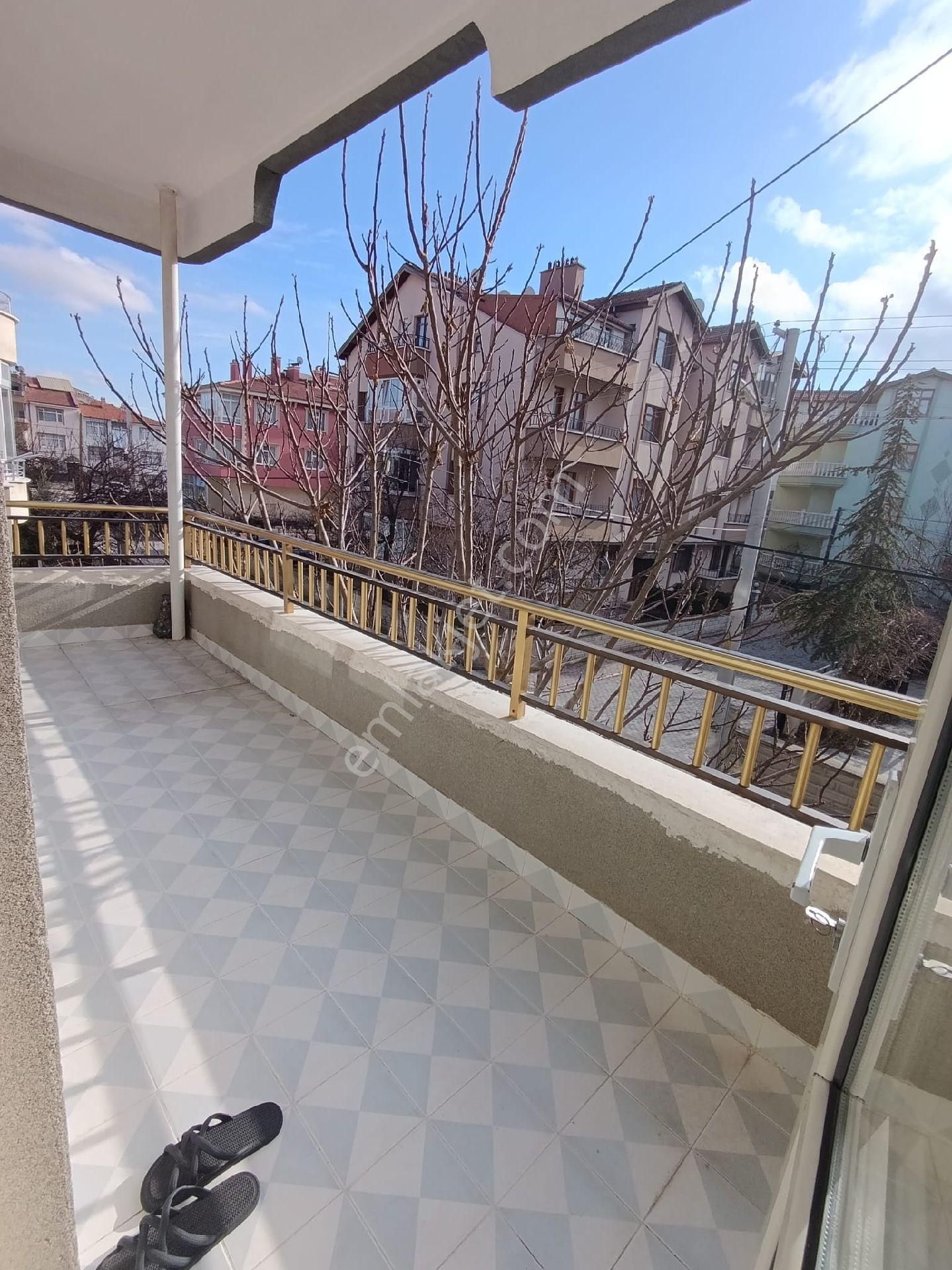 Emin Gyo'dan Hüsamettin Çelebi Mahallesinde Satılık 3+1 Arakat Daire - Görsel 18