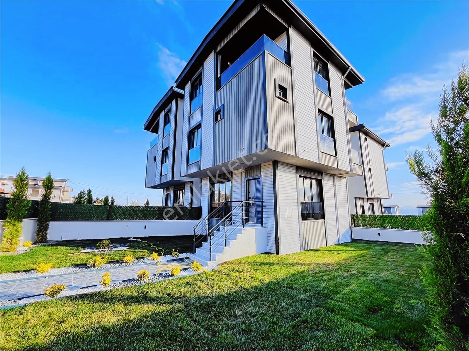Kartallar'dan Yüksek Kredili,masrafsız, Bahçeli Yazlık Villa. - Görsel 12