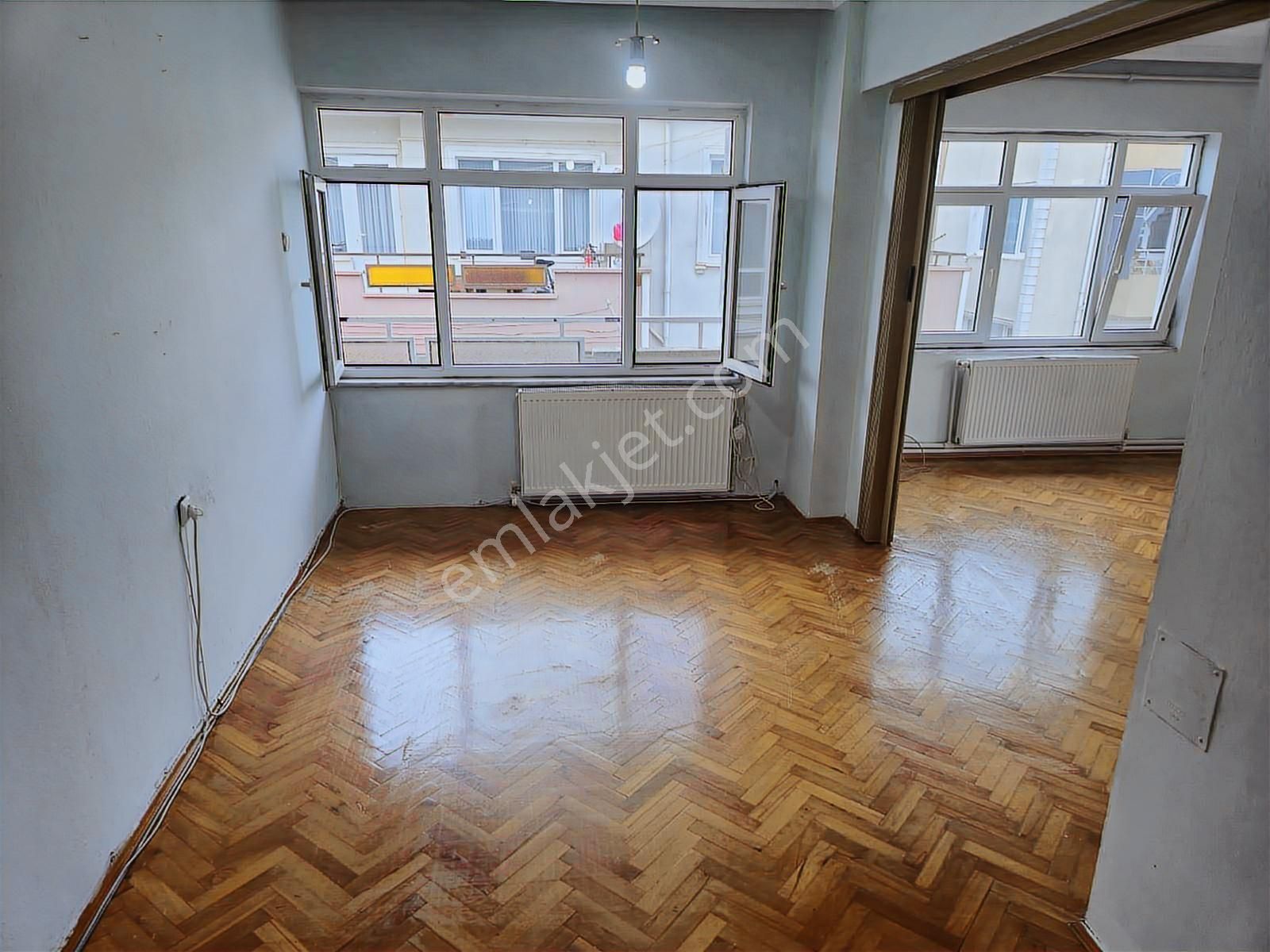 Realty World Adapazarı Akıncılar 120m2 3 Balkonlu Depolu Boş 3+1 - Görsel 16