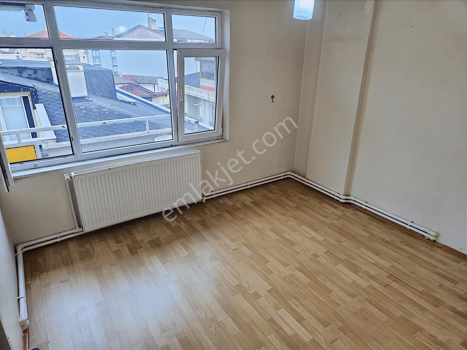 Realty World Adapazarı Akıncılar 120m2 3 Balkonlu Depolu Boş 3+1 - Görsel 20