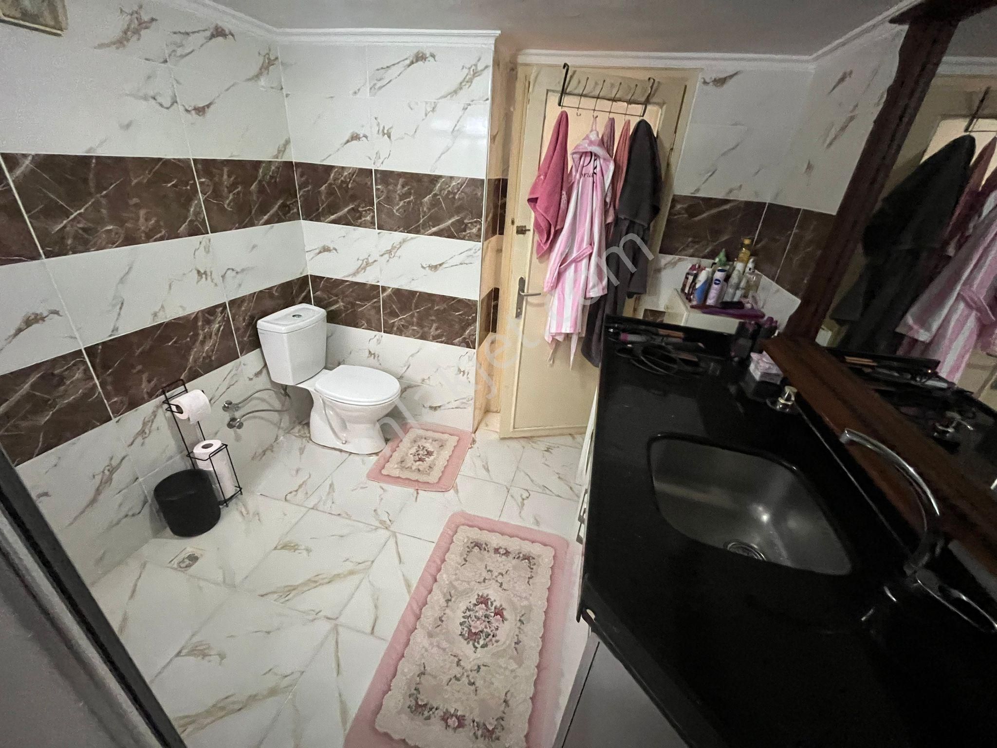 5+1 Güzelyalı Hasarsız 10-10 Katı 3banyo 235m2 Dgaz Kapalı Mutfak Sabahtan Akşama Güneş İçinde - Görsel 3