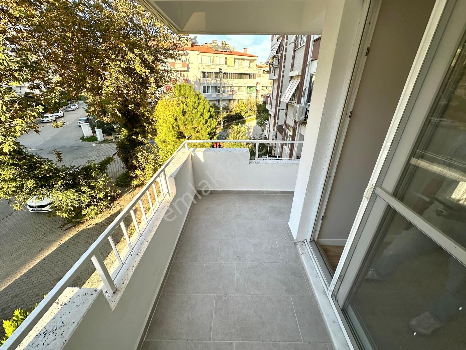 🏡 Referans'dan Akçay'da Ön Cephe Full Yapılı Arakat 3+1 Daire - Görsel 11