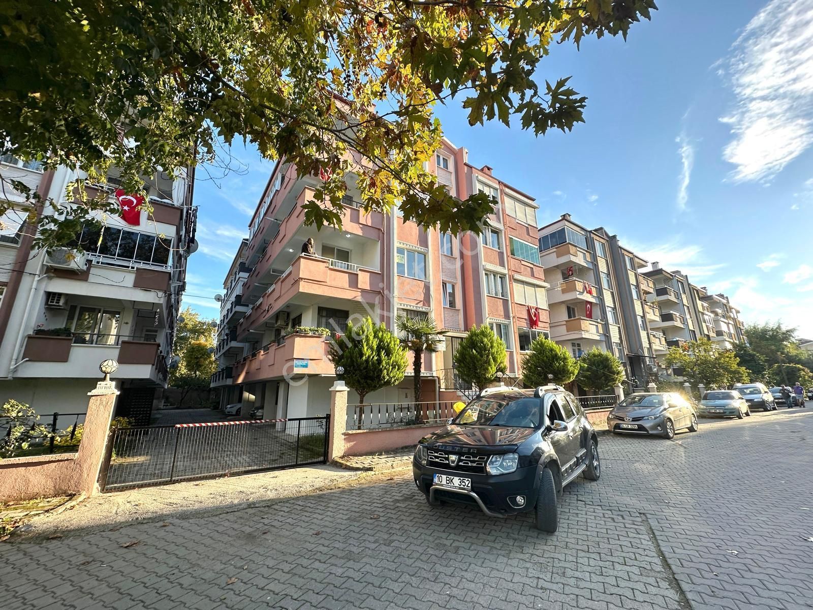 🏡 Referans'dan Akçay'da Ön Cephe Full Yapılı Arakat 3+1 Daire - Görsel 14