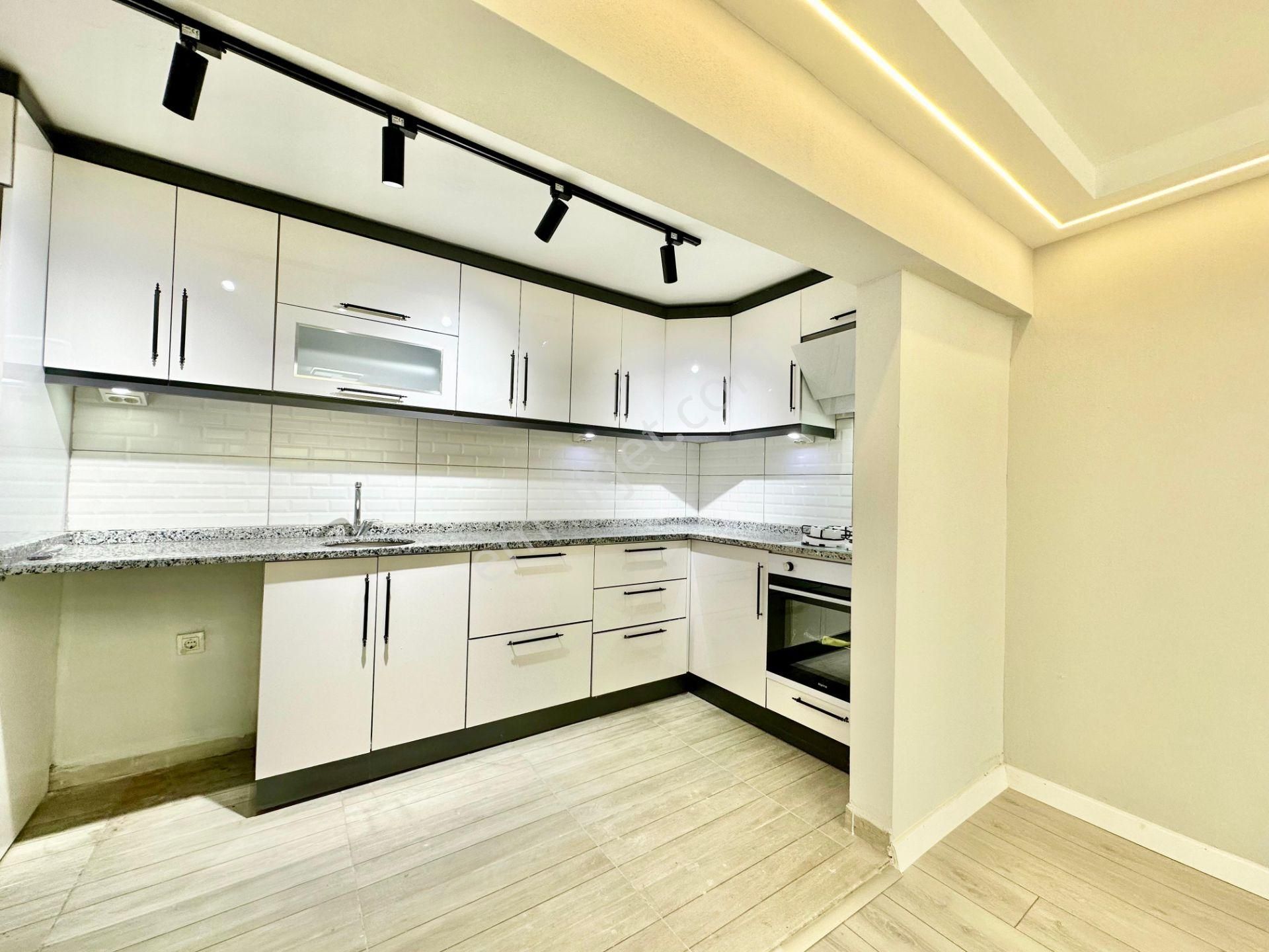 ꧁akçay Ay Emlaktan꧂ Denize Sadece 100 M Müstakil Tadında Bahçe Kullanımlı Satılık 2+1 Daire - Görsel 4