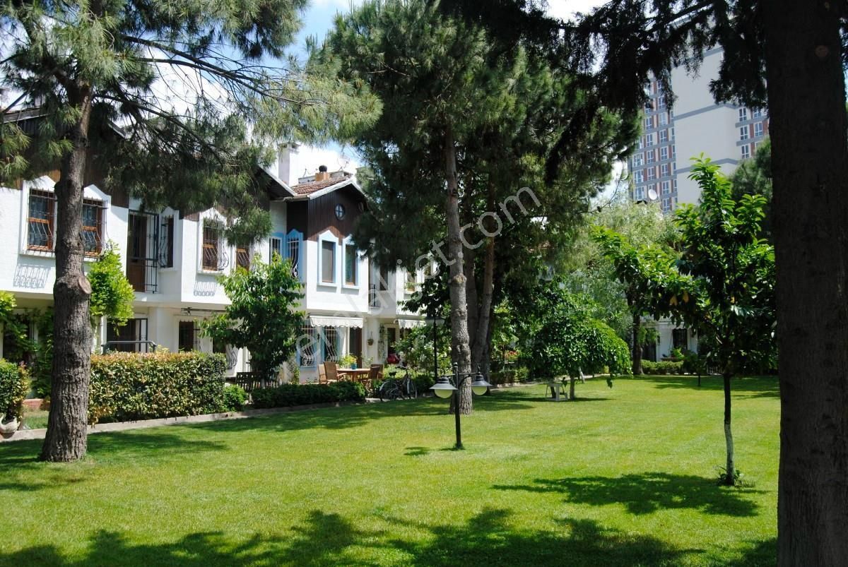 Küçükçekmece Halkalı Ölçükent Sitesi 4+1 Satılık Tripleks Villa - Görsel 18
