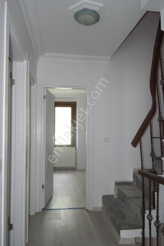 Küçükçekmece Halkalı Ölçükent Sitesi 4+1 Satılık Tripleks Villa - Görsel 12