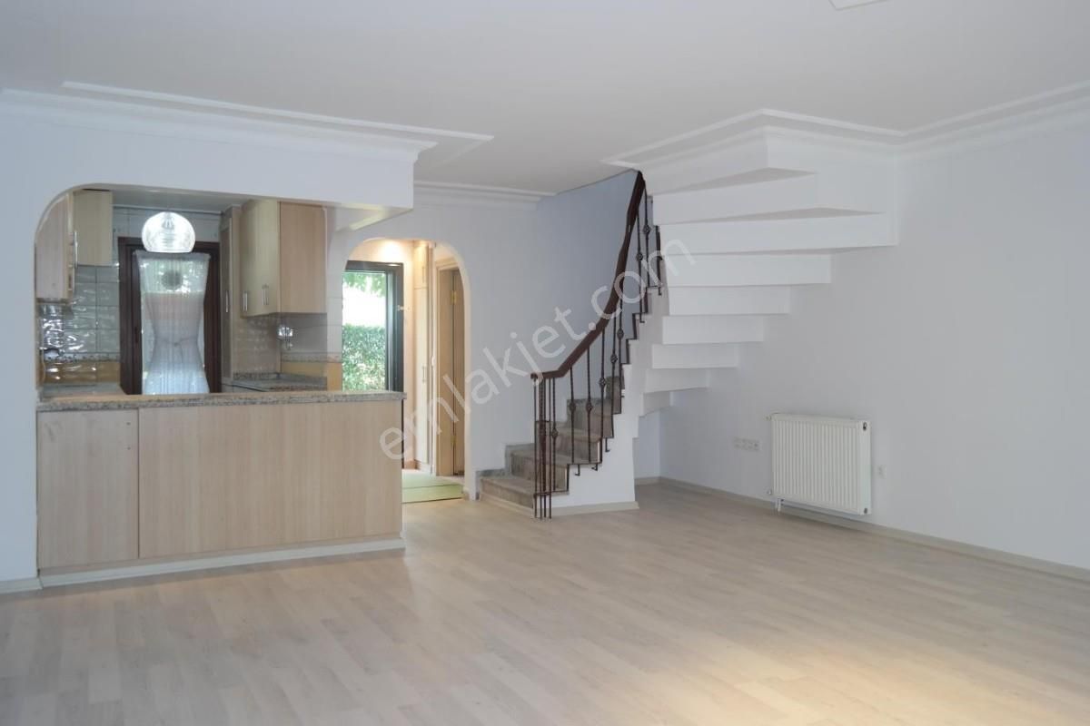 Küçükçekmece Halkalı Ölçükent Sitesi 4+1 Satılık Tripleks Villa - Görsel 4