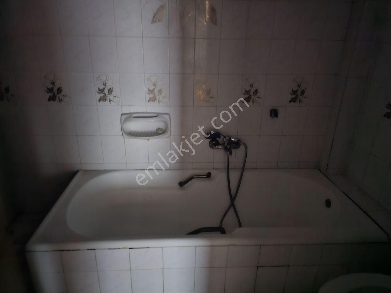 Metin Gönülalan'dan Yaka Meramda 4+1 Kiralık Geniş Daire - Görsel 27