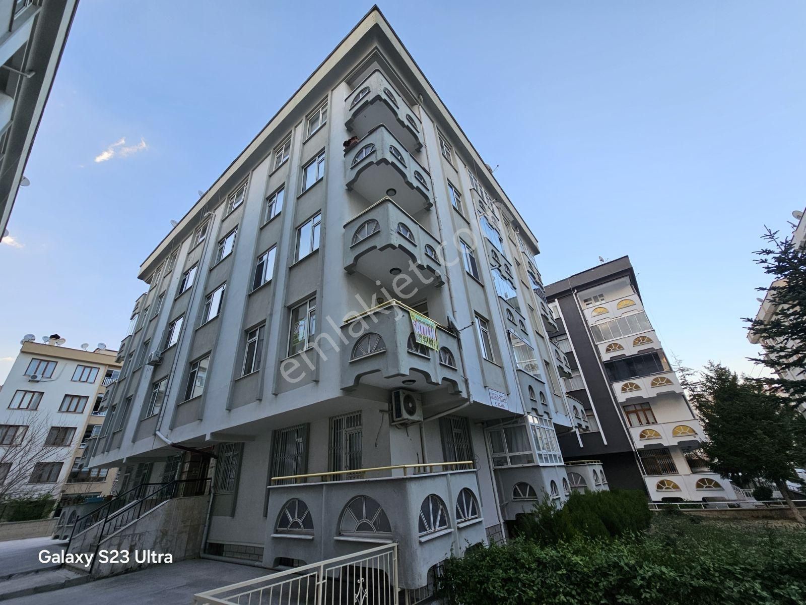 Metin Gönülalan'dan Yaka Meramda 4+1 Kiralık Geniş Daire - Görsel 10