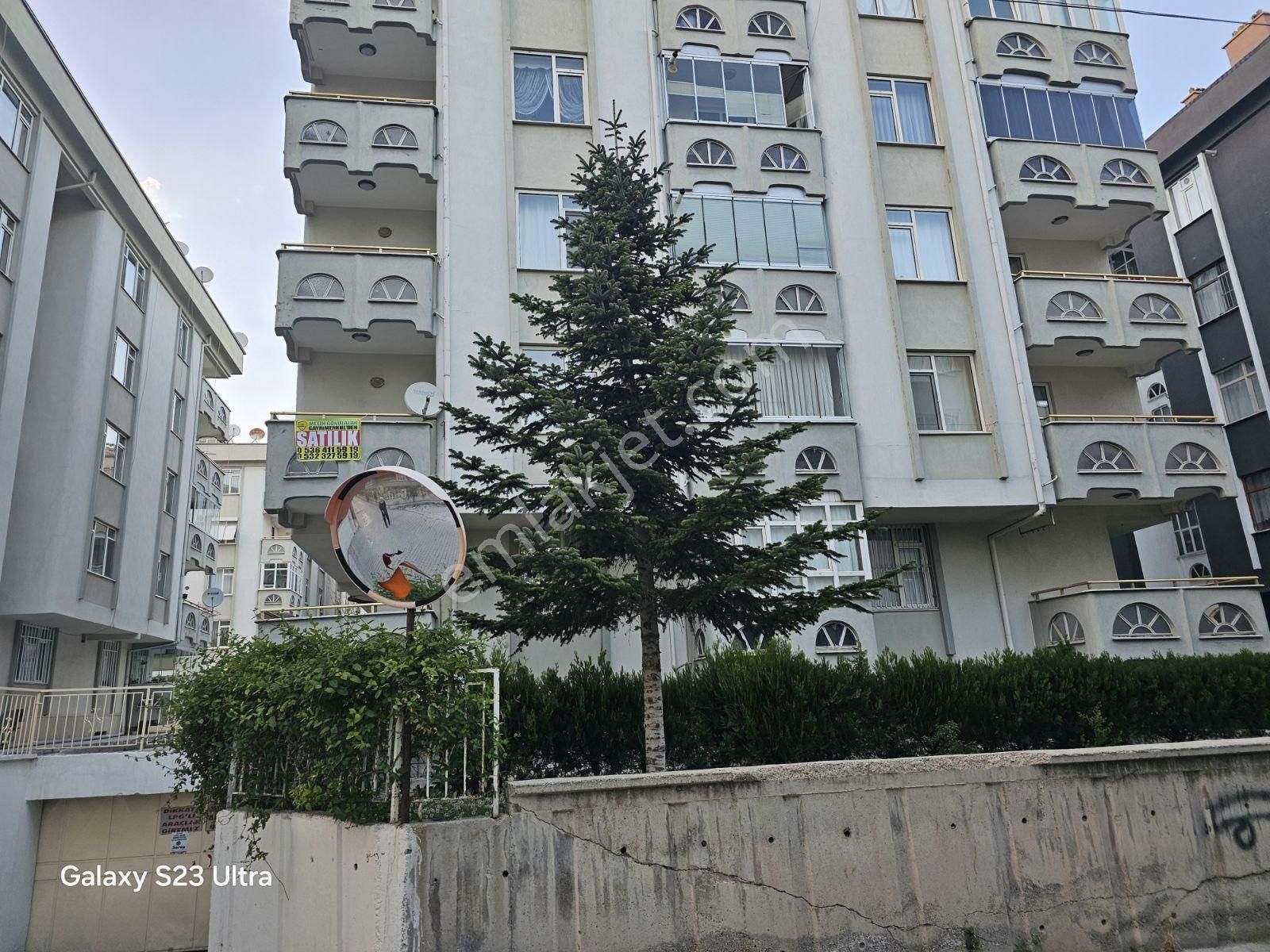 Metin Gönülalan'dan Yaka Meramda 4+1 Kiralık Geniş Daire