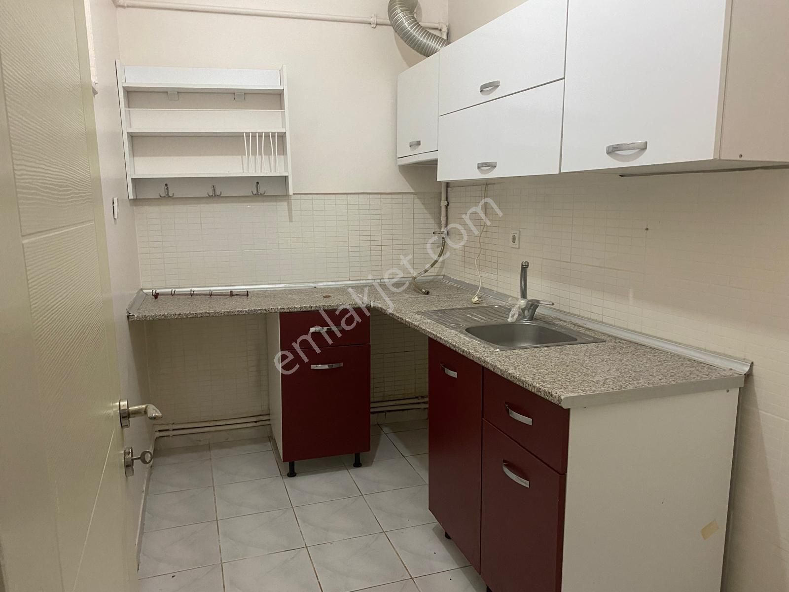 Sarıyer Ptt Mahallesinde Satılık 1+1 Dıre - Görsel 8