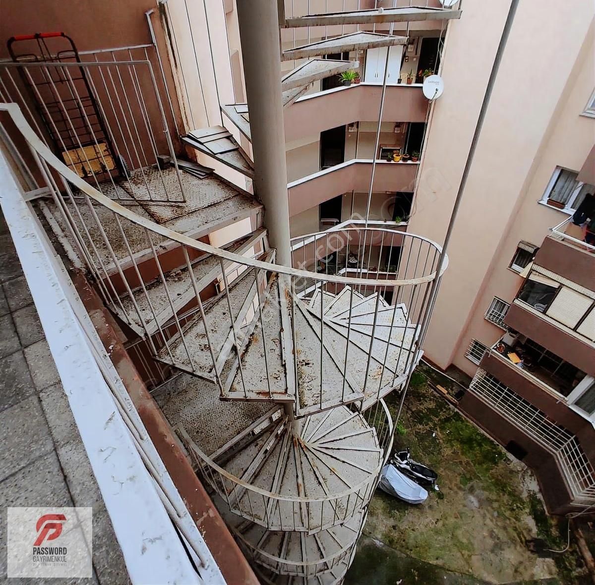 Bayraklı Mansuroğlu'nda Satılık 3+1 Daire - Görsel 14