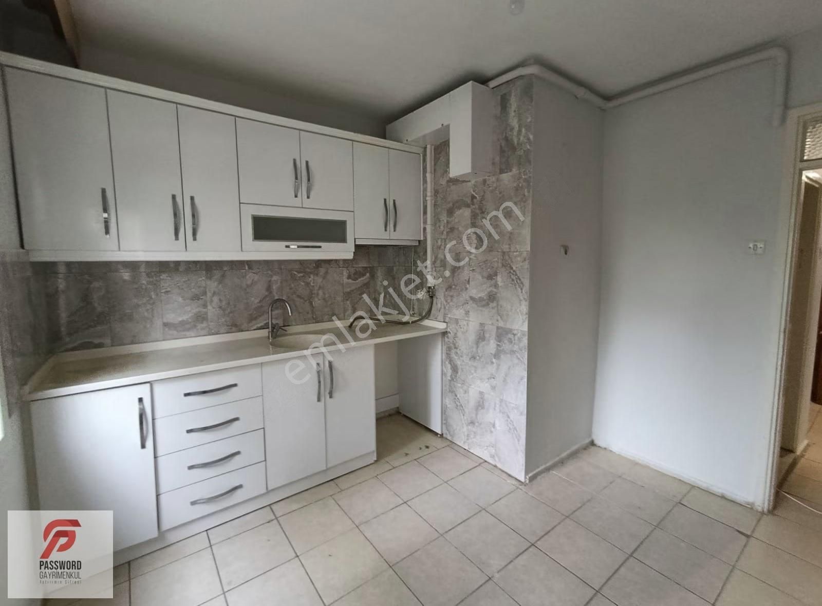 Mansuroğlu Mahallesinde Bizim Konak Sitesinde Kiralık Daire - Görsel 5