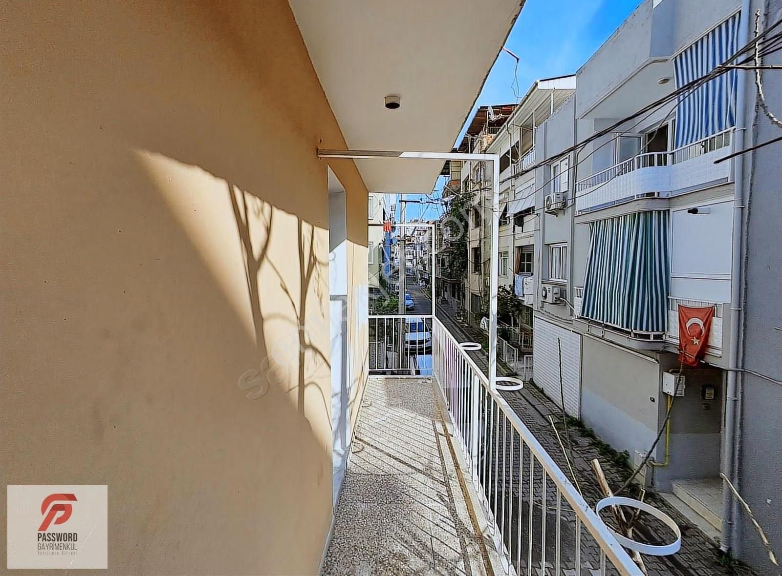 Bayraklı Tepekule'de 1+1 Kiralık Daire - Görsel 12