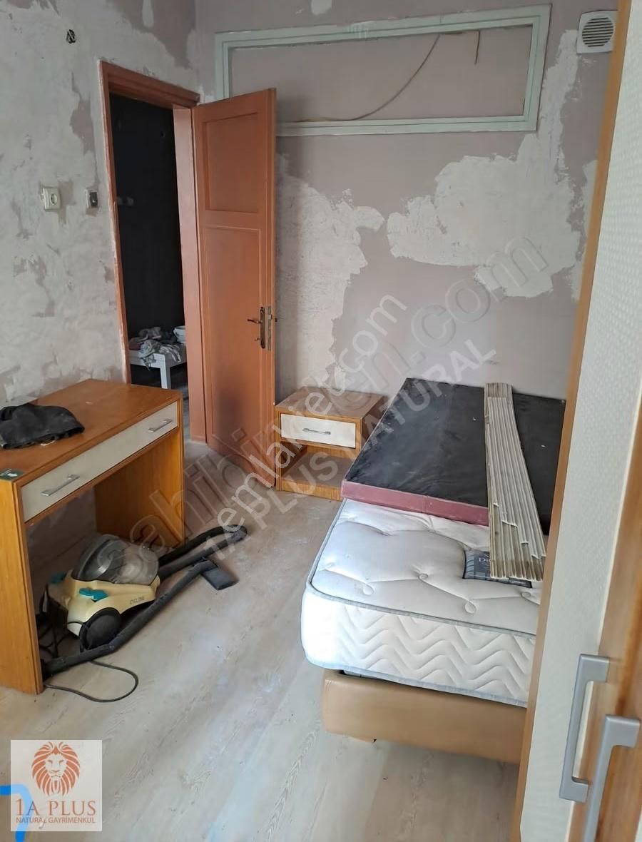 Denize Çok Yakın Tadilatlı 3+1 120m2 Satılık Daire - Görsel 13