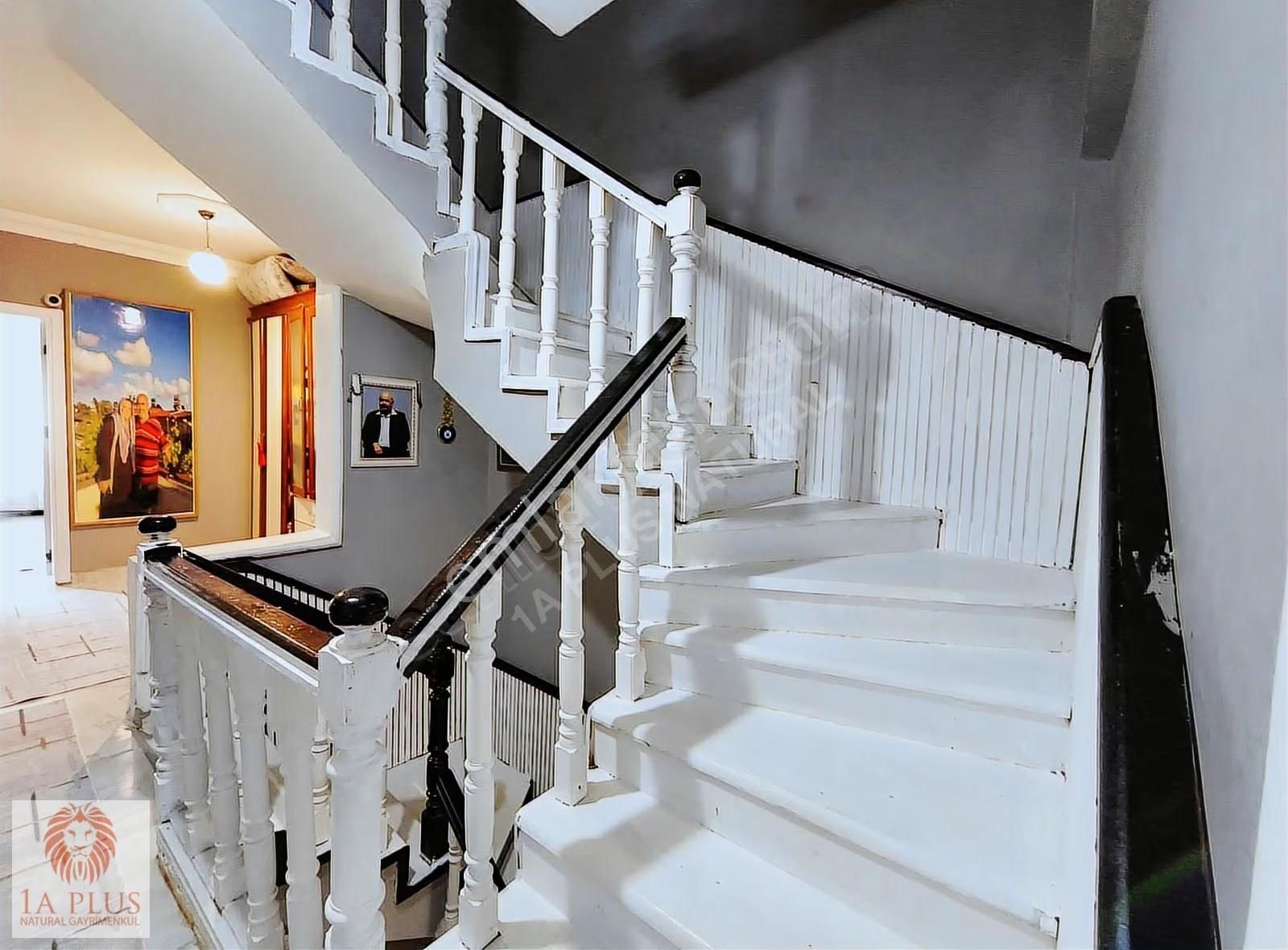 Antalya'da Şehrin İçinde 4+1 280 M2 Müstakil Tadında Triplex - Görsel 6