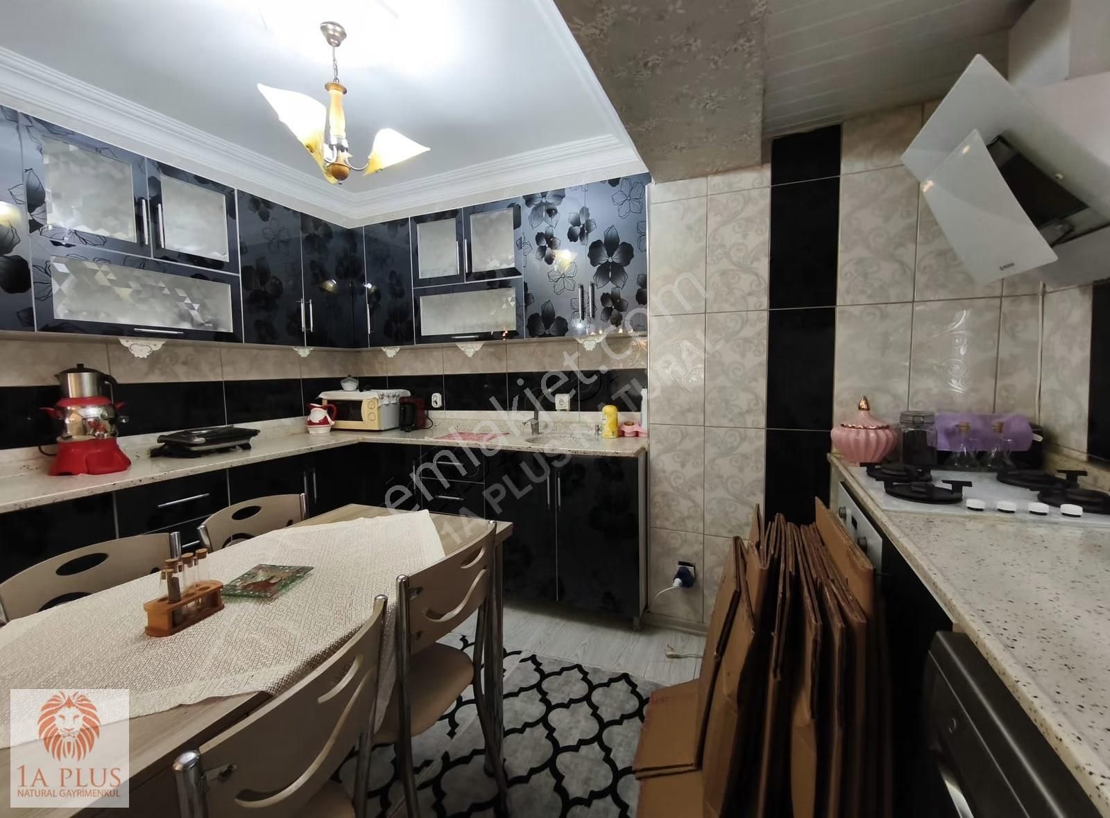 Antalya'da Şehrin İçinde 4+1 280 M2 Müstakil Tadında Triplex - Görsel 18