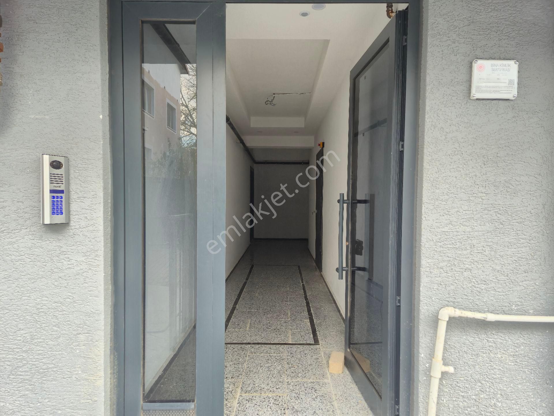 Realty World'dan Kartepe Derbent'te 140m2 Manzaralı Sıfır Boş Dubleks 4+1 - Görsel 4