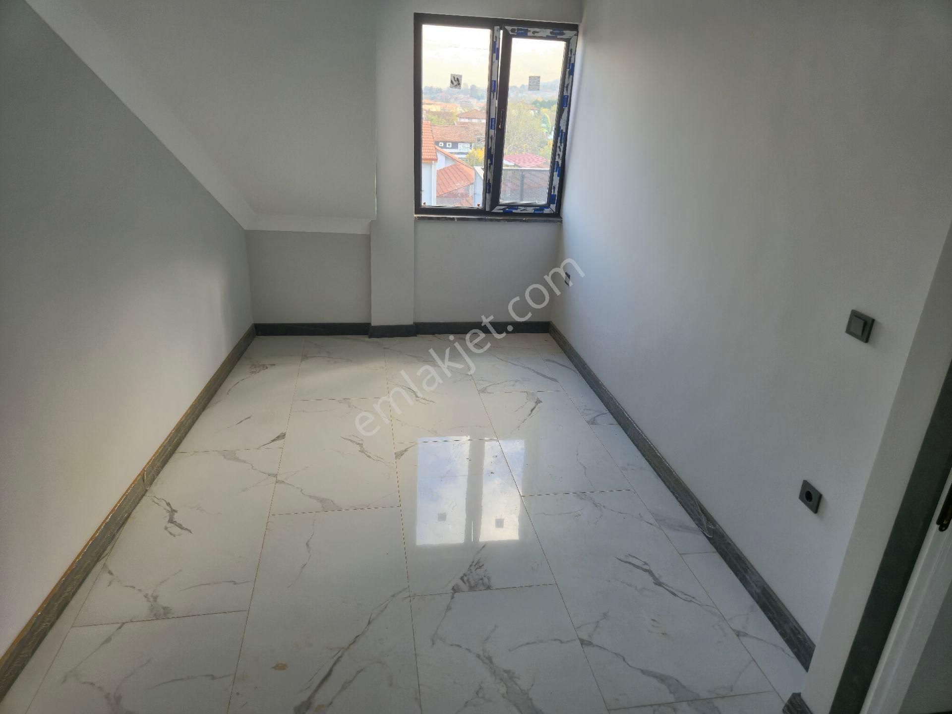 Realty World'dan Kartepe Derbent'te 140m2 Manzaralı Sıfır Boş Dubleks 4+1 - Görsel 25