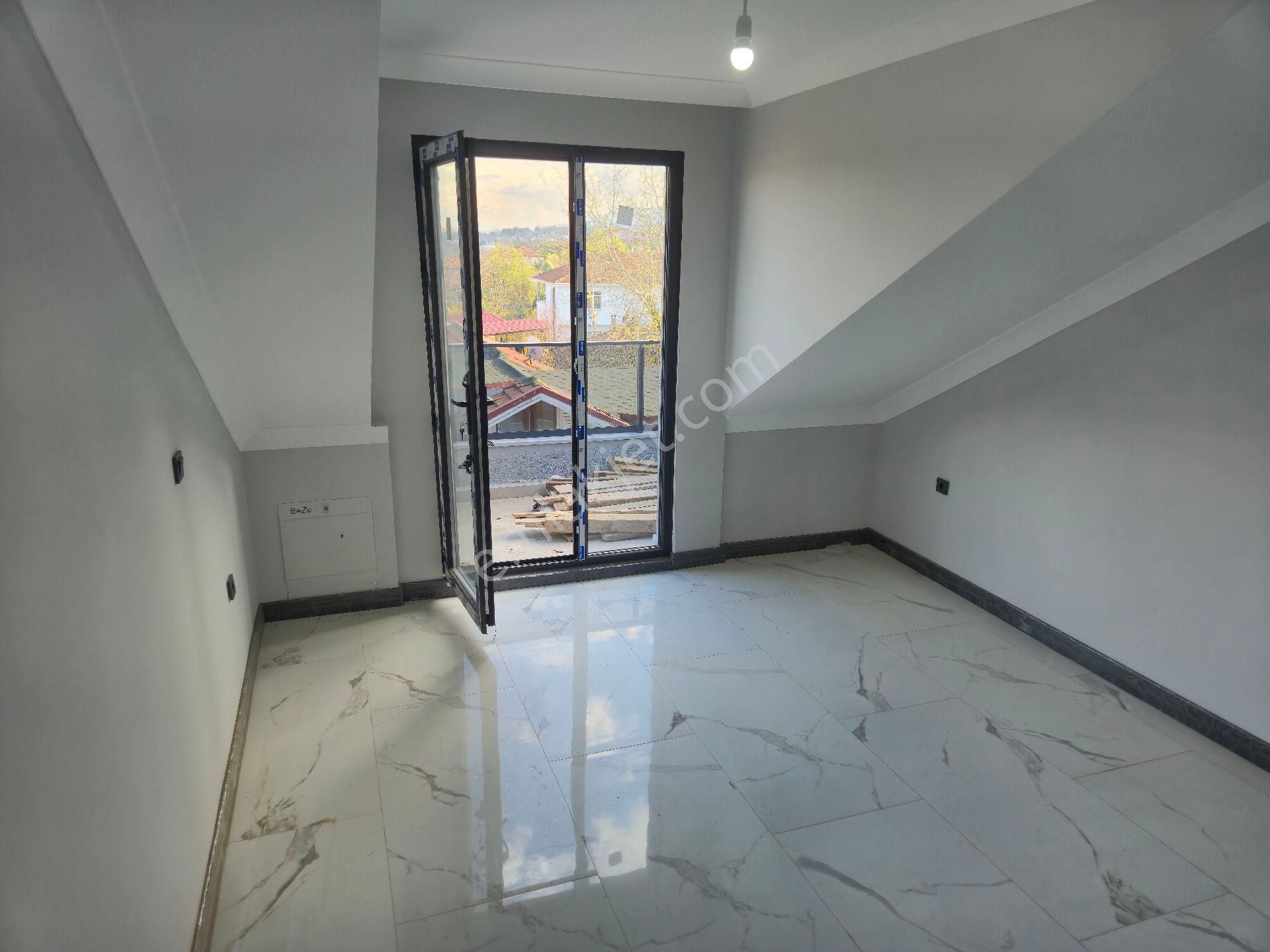 Realty World'dan Kartepe Derbent'te 140m2 Manzaralı Sıfır Boş Dubleks 4+1 - Görsel 17