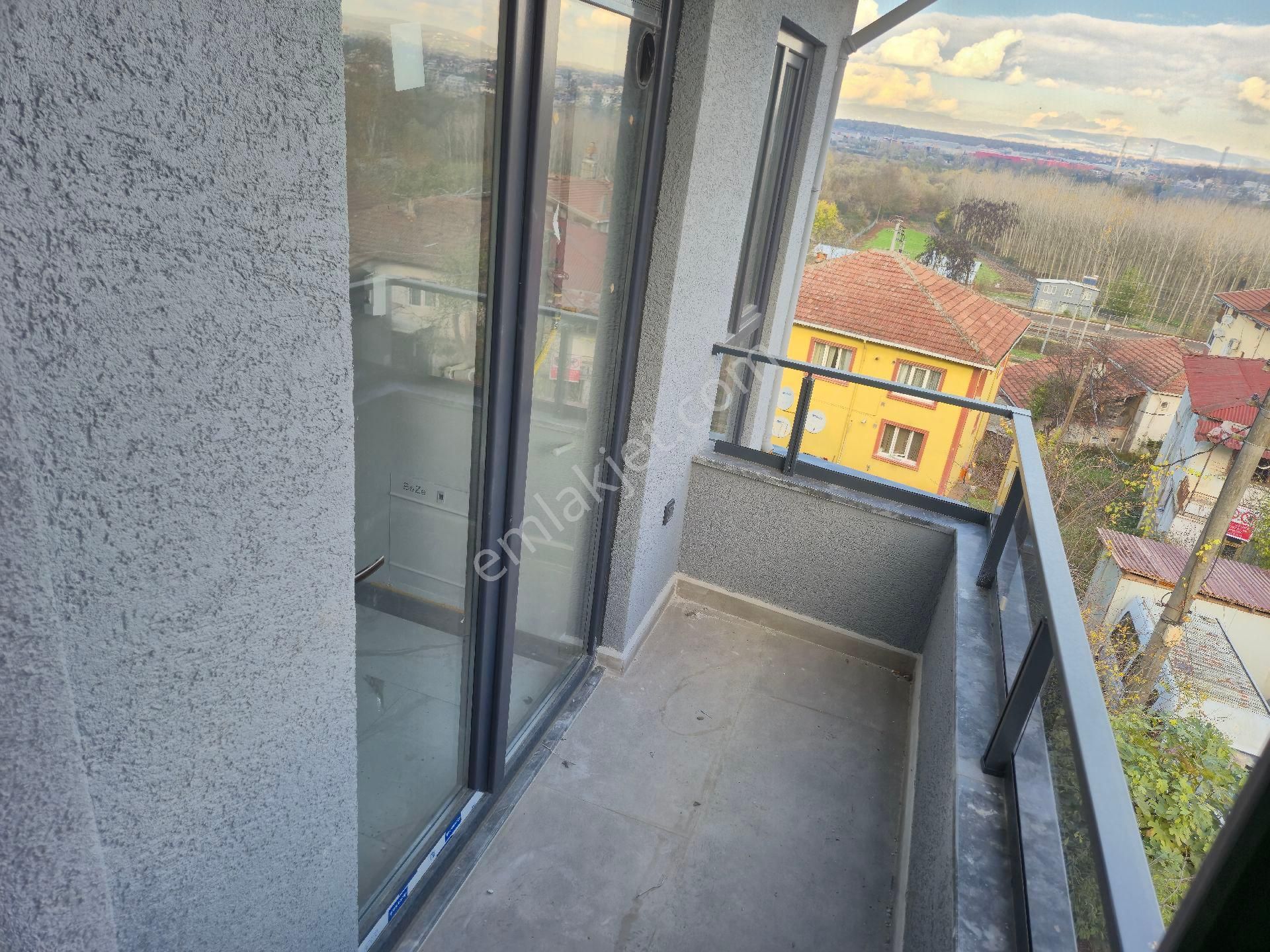 Realty World'dan Kartepe Derbent'te 140m2 Manzaralı Sıfır Boş Dubleks 4+1 - Görsel 11