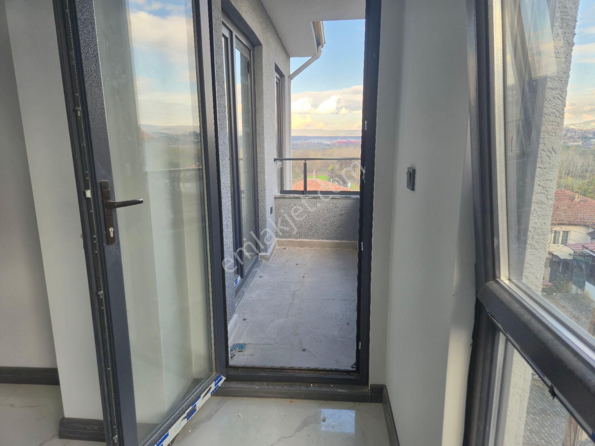 Realty World'dan Kartepe Derbent'te 140m2 Manzaralı Sıfır Boş Dubleks 4+1 - Görsel 10