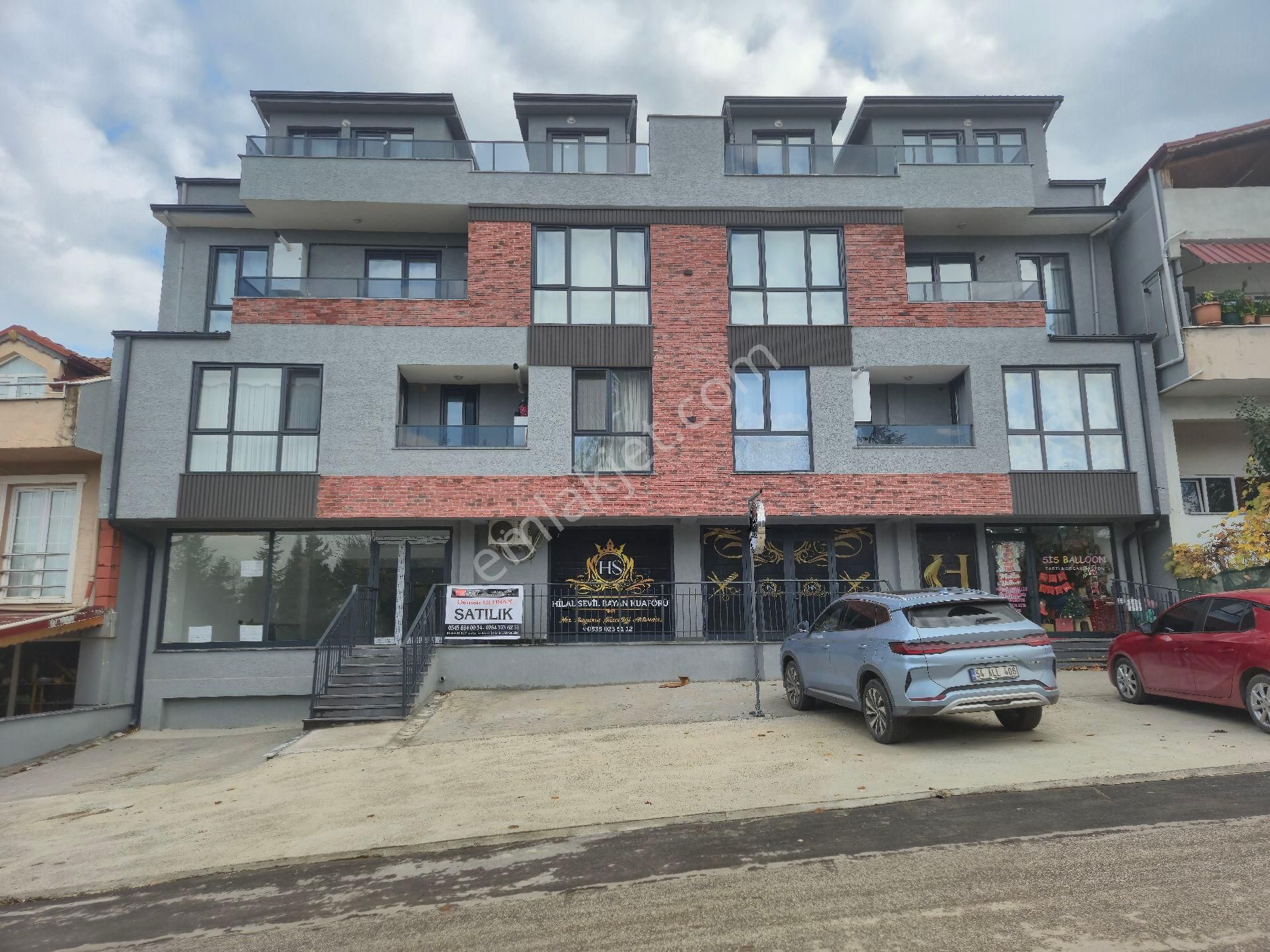 Realty World'dan Kartepe Derbent'te 140m2 Manzaralı Sıfır Boş Dubleks 4+1
