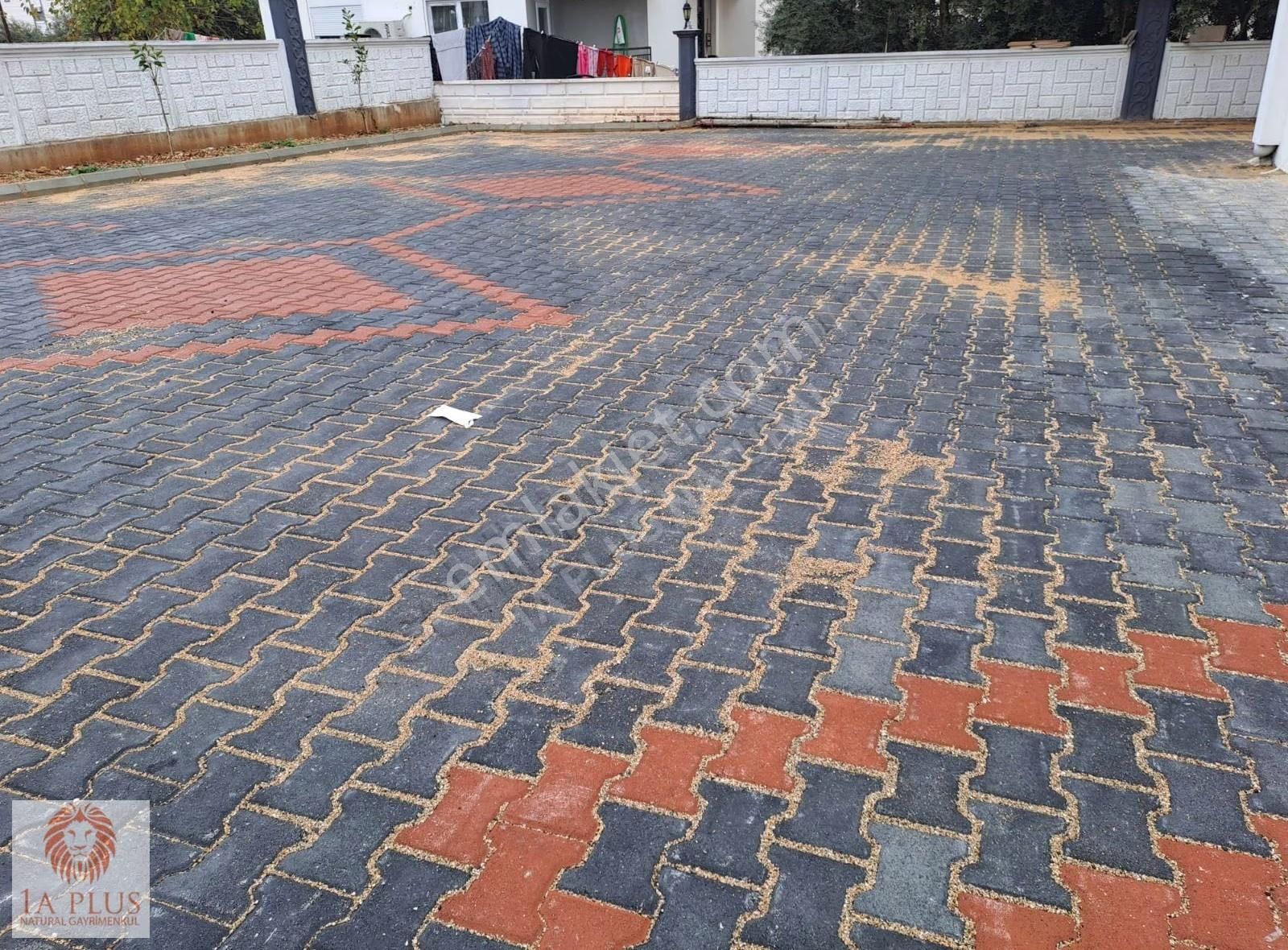 Tramvaya Çok Yakın Asansörlü Balkonlu 2+1 100m2 Satılık Daire - Görsel 18