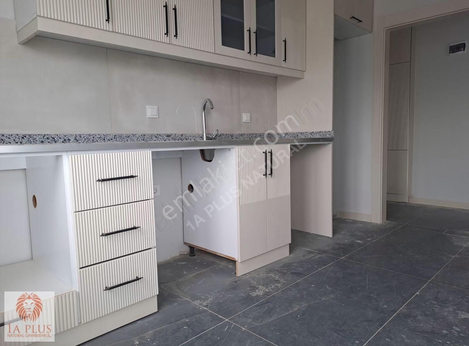 Tramvaya Çok Yakın Asansörlü Balkonlu 2+1 100m2 Satılık Daire - Görsel 16
