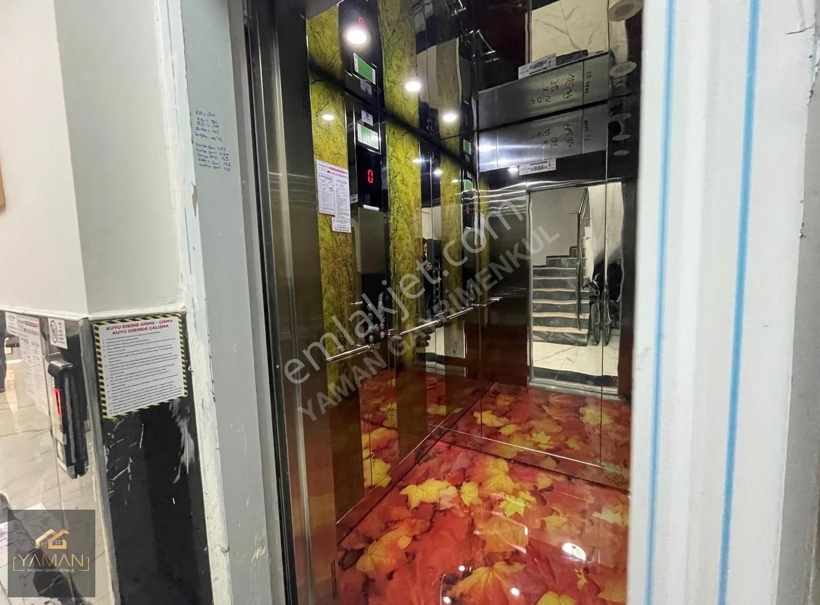 Hürriyet Mahallesinde Açık Otoparklı Ara Kat 2+1 Satılık Daire - Görsel 26