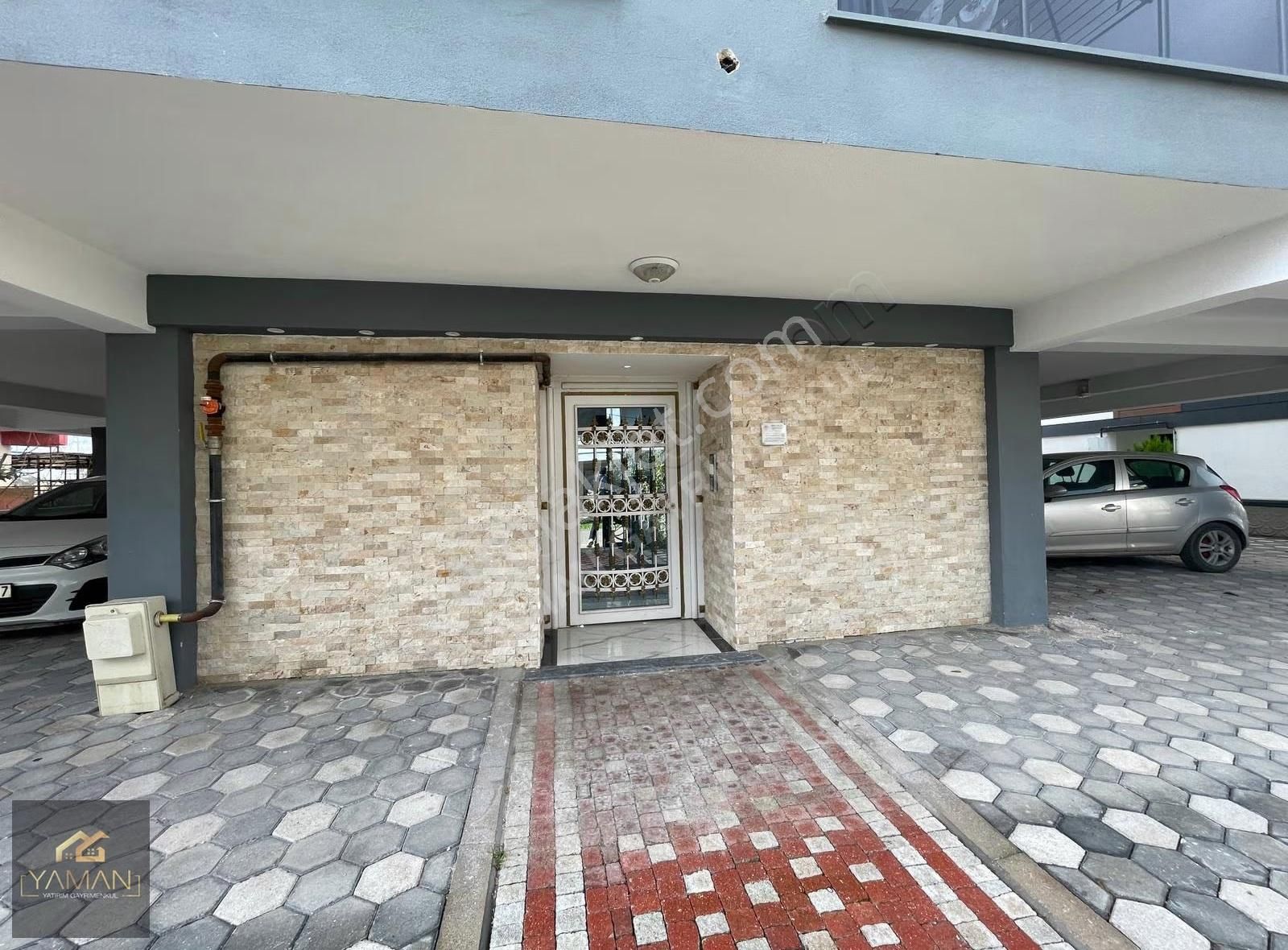 Hürriyet Mahallesinde Açık Otoparklı Ara Kat 2+1 Satılık Daire - Görsel 31