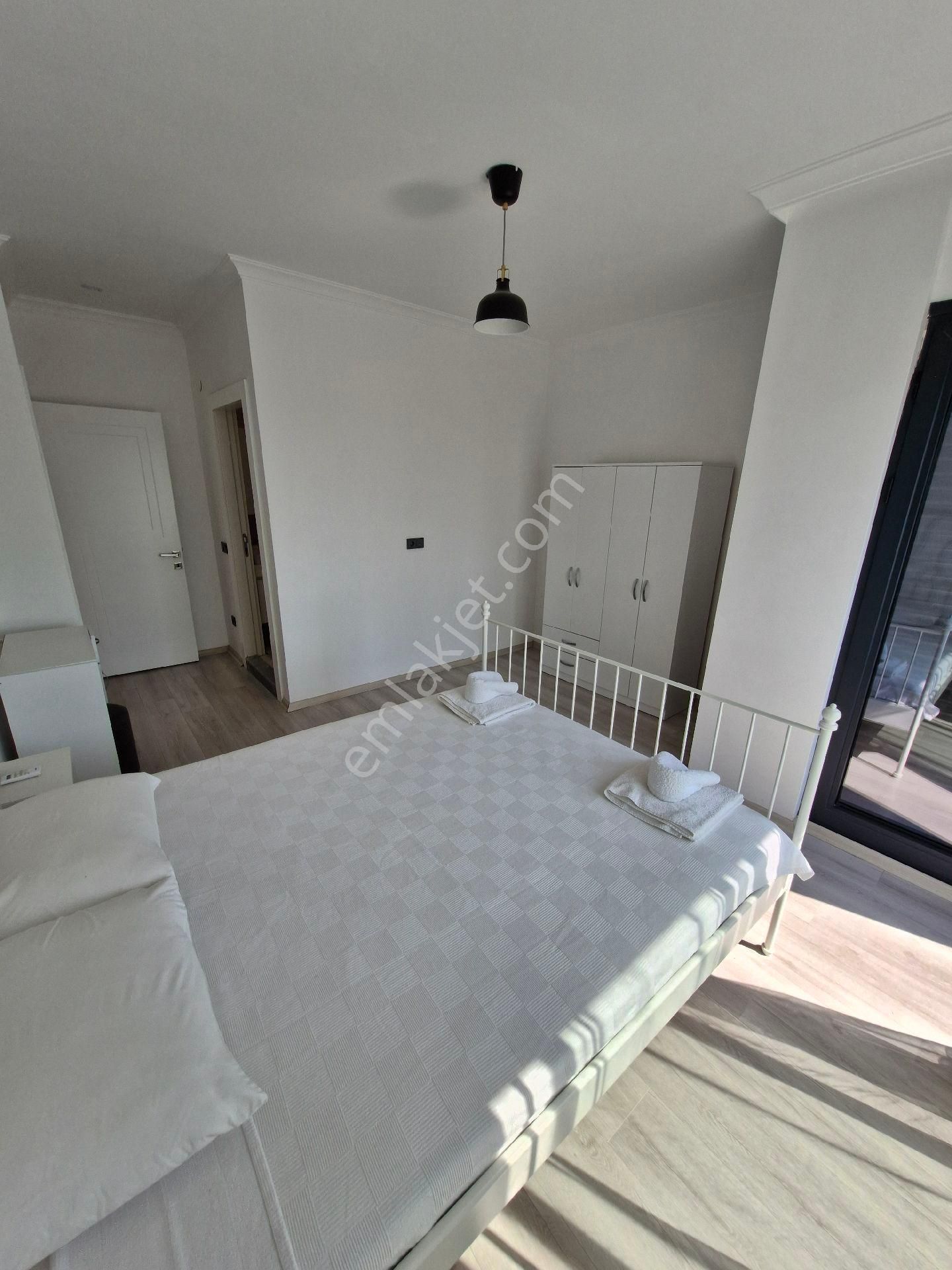 Çeşme'de Tam Müstakil Büyük Havuzlu Ultralüx Satılık - Görsel 29