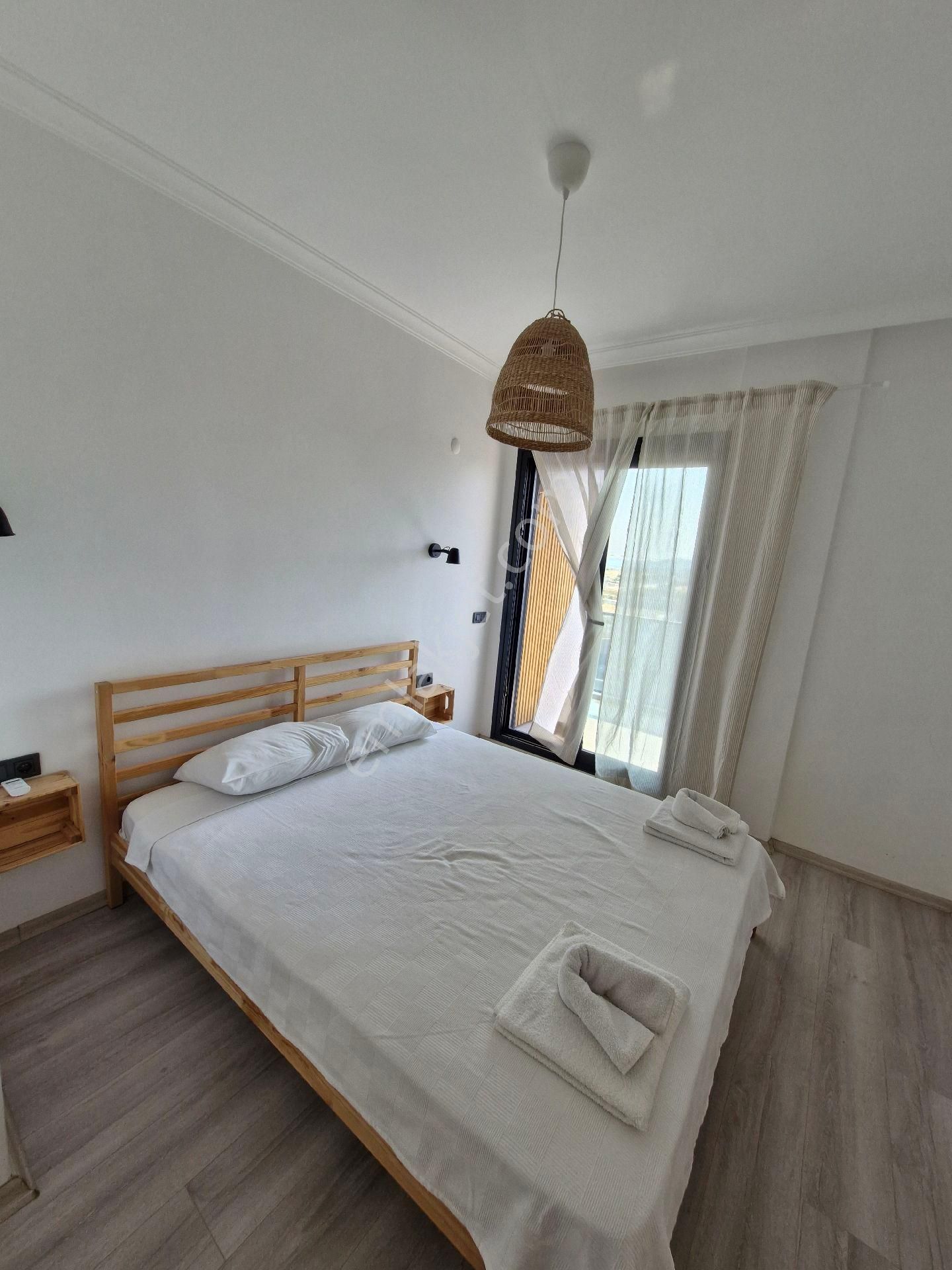 Çeşme'de Tam Müstakil Büyük Havuzlu Ultralüx Satılık - Görsel 31