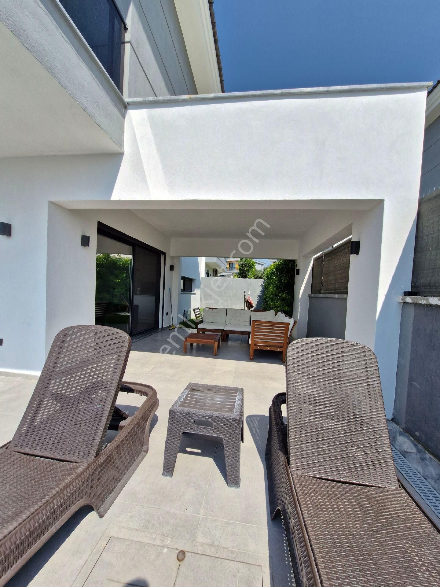 Çeşme'de Tam Müstakil Büyük Havuzlu Ultralüx Satılık - Görsel 14