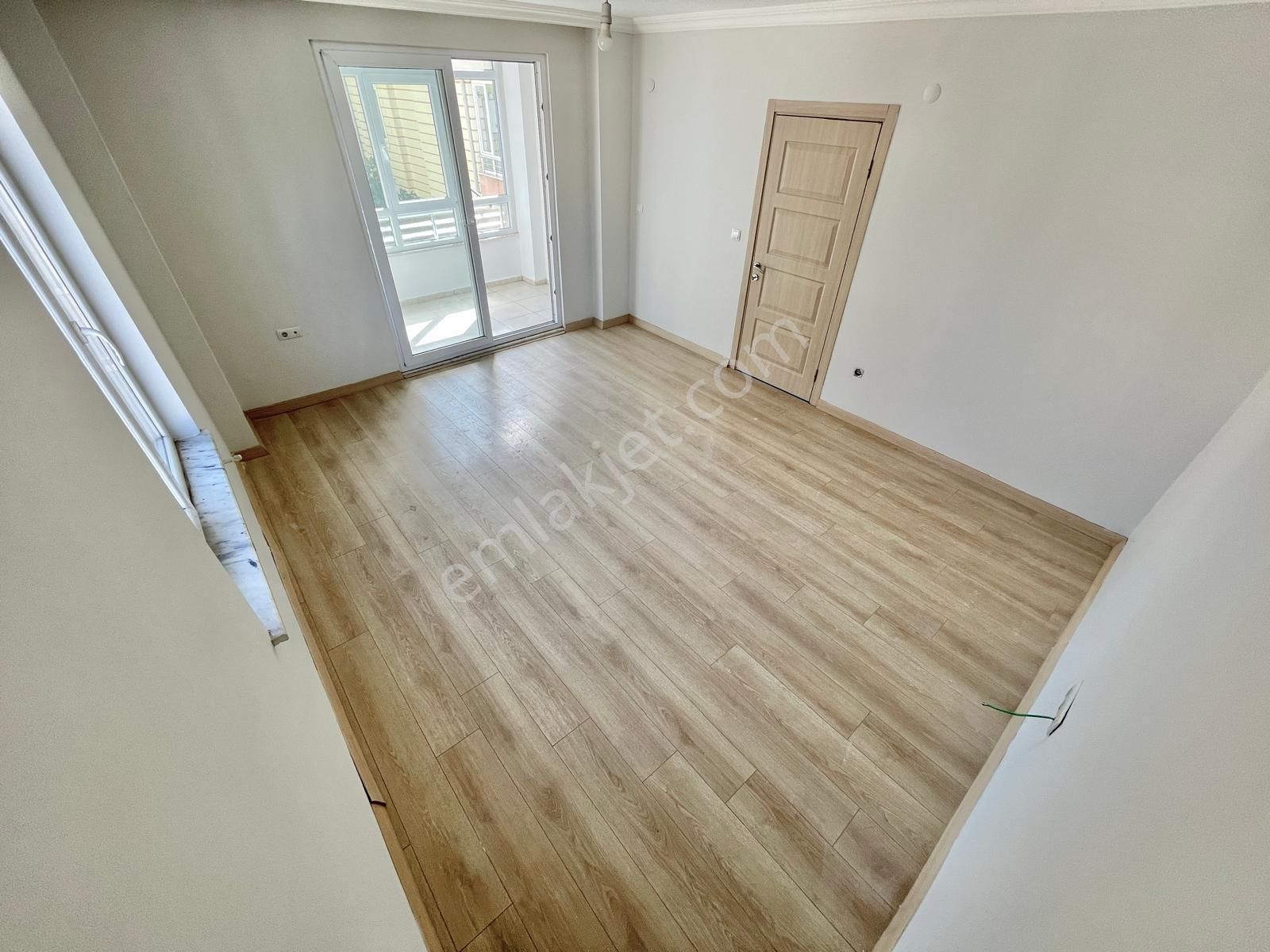 Berkay Demirel'den Akçayda Ayrı Mutfak Cam Balkonlu 2+1 Daire - Görsel 7