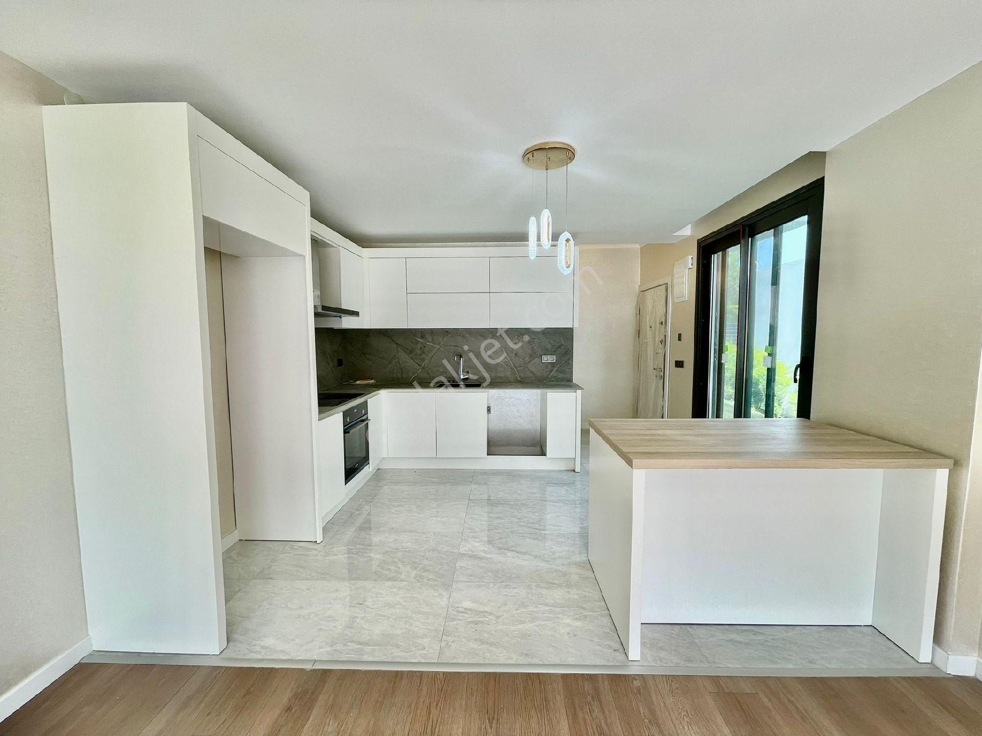 Çeşme Alaçatı'da Müstakıl Havuzlu Ultra Lüks Satılık Vılla - Görsel 10