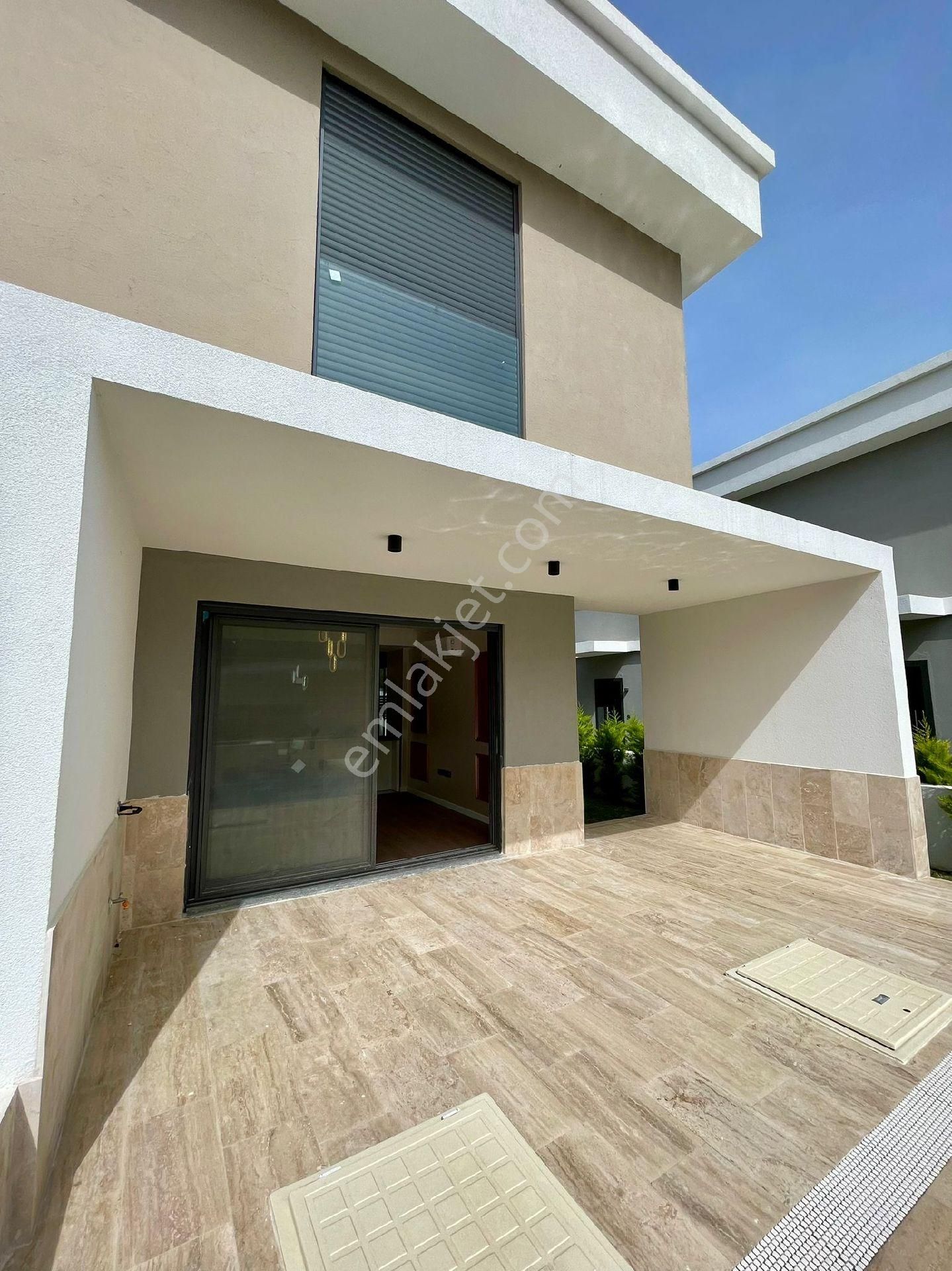 Çeşme Alaçatı'da Müstakıl Havuzlu Ultra Lüks Satılık Vılla - Görsel 6