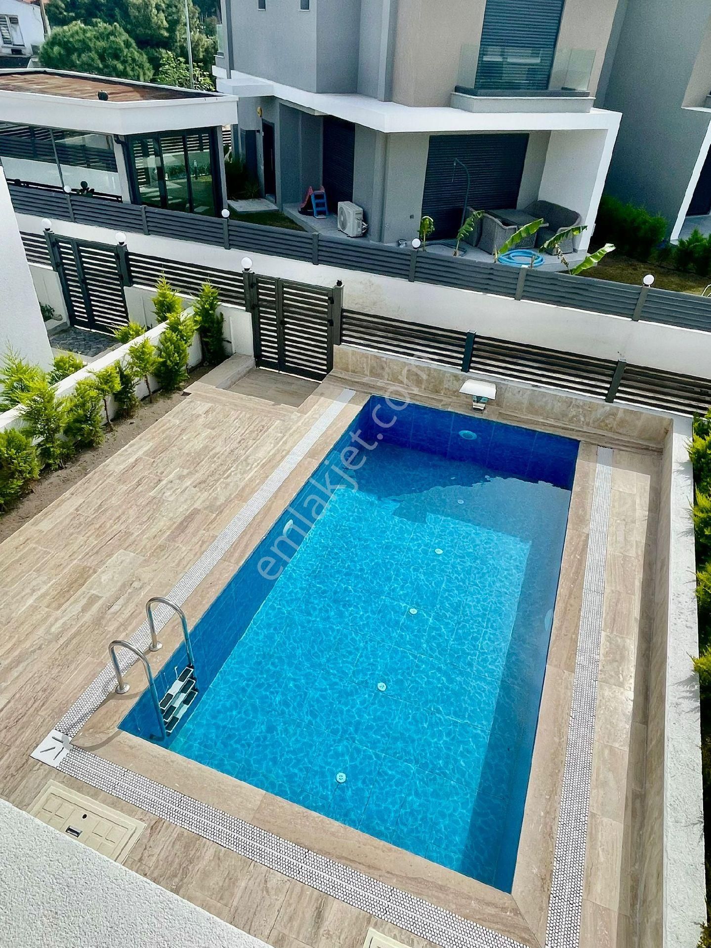 Çeşme Alaçatı'da Müstakıl Havuzlu Ultra Lüks Satılık Vılla - Görsel 24