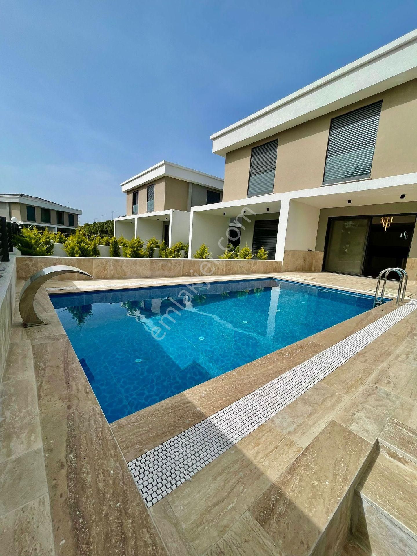 Çeşme Alaçatı'da Müstakıl Havuzlu Ultra Lüks Satılık Vılla - Görsel 4