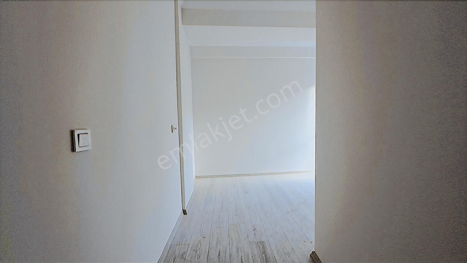 Kuşadası Merkezde Yatırıma Uygun Satılık 1+1 - Görsel 9