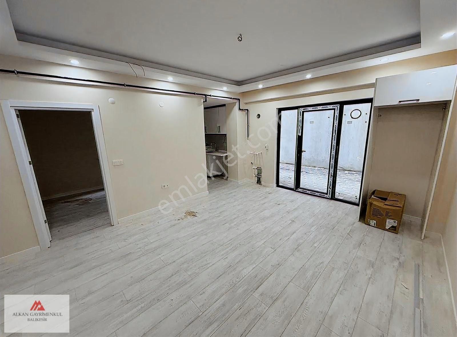 Cakmak Caddesi Sıfır 1+1 Fırsat Satılık Daıre - Görsel 9
