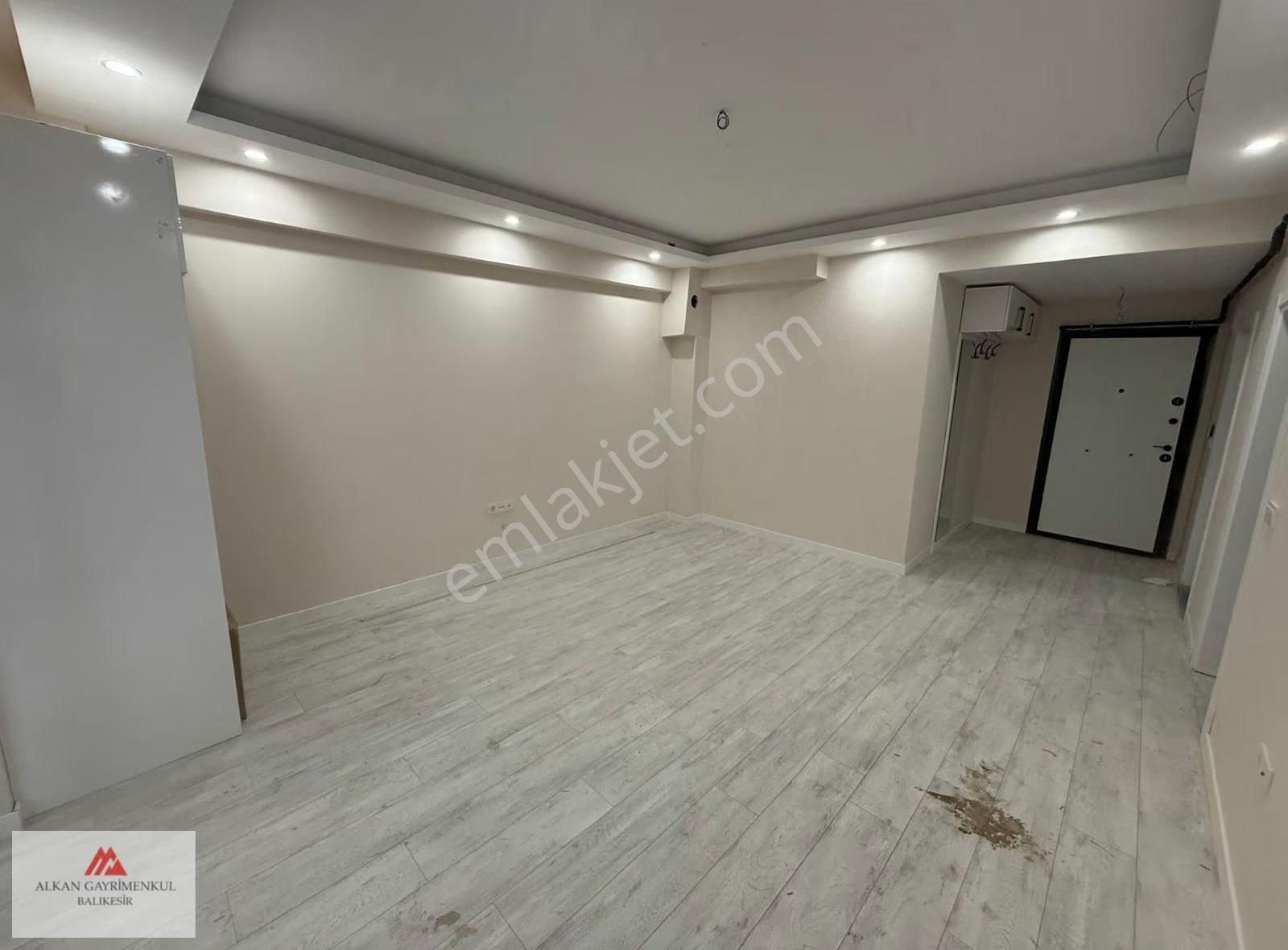 Cakmak Caddesi Sıfır 1+1 Fırsat Satılık Daıre - Görsel 10